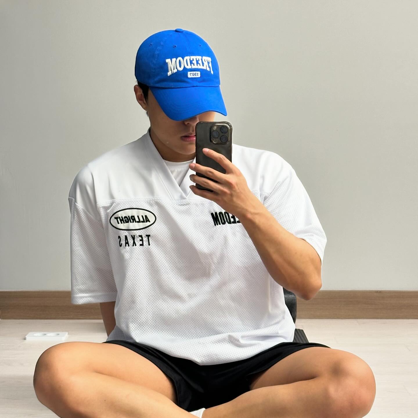 #오운완 #ㅇㅇㅇ 

일반 회원 폰찬빈 등장!! 운동은 저번주에도 잘 했지만
피드 운영은 잘 하지못한...ᵒ̴̶̷̥ ̫ ᵒ̴̶̷̣ 
진짜진짜 열시미 해볼게오😘
저녁 운동 후 답방 다닐게요!!

1. 저번주의 나
2. 오늘의 나
3. 리신 신 스킨 룽지
.
.
.
.
.
.
.
.
.
#소통 #맞팔 #선팔맞팔 #운동계정 #운동계정소통 #운동계정맞팔 #헬스타 #헬스타그램 #헬창 #헬창의길 #운동하는남자 #운동하는여자 #워크아웃 #헬린이 #workout #fyp #추천 #헬스 #운동 #프리덤