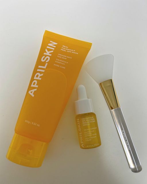 Ro Hayo on Instagram: "#광고 @aprilskin_korea 에이프릴스킨에서 카렌둘라 필오브팩을 좋은 기회 협찬받은 후기입니다🌱 이제 마스크를 조금씩 벗게되면서 감춰뒀던 피부도 신경쓰게 되는데요! 카