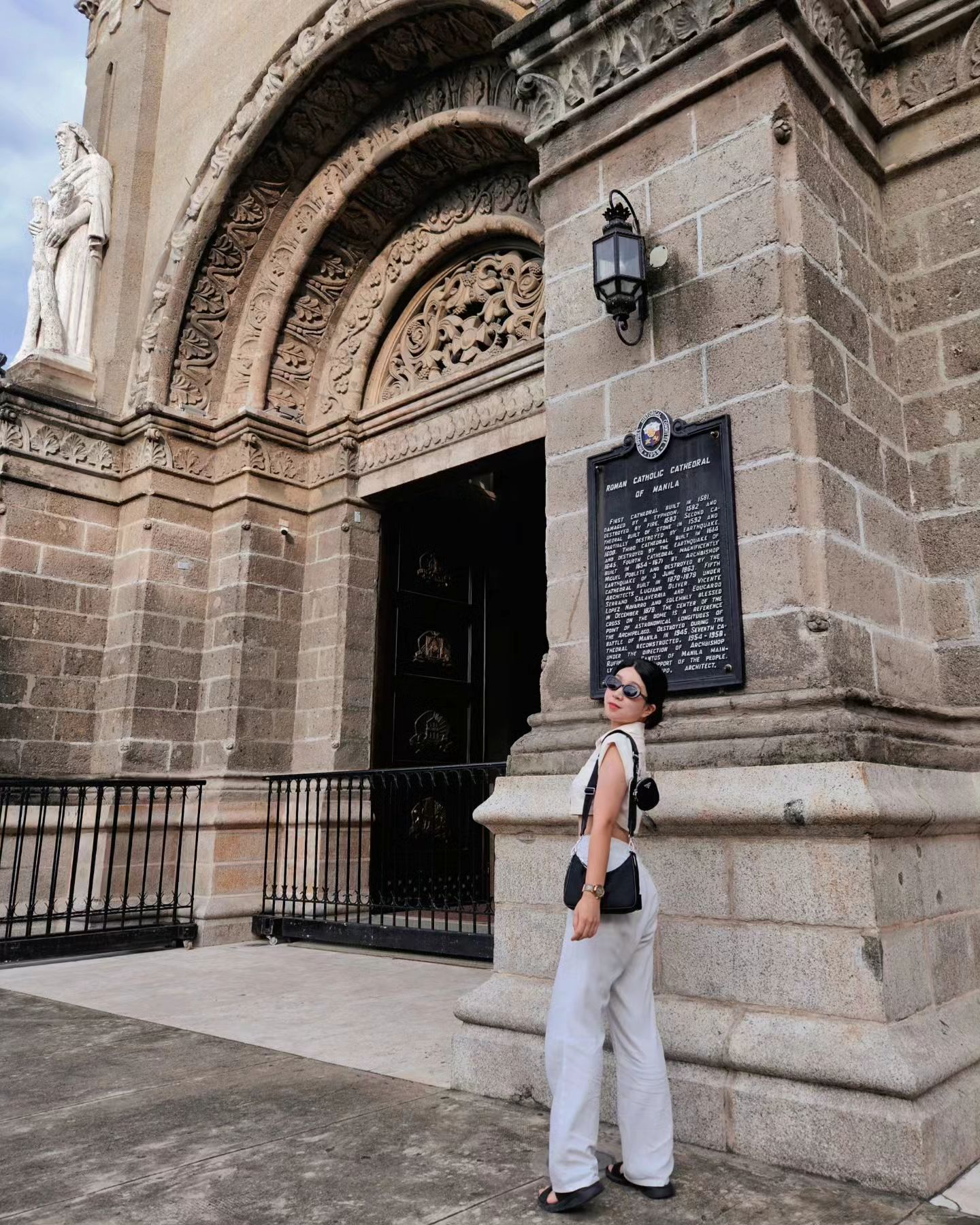 ✈️🇵🇭🏰⛪️😎
-

#마닐라여행 #마닐라대성당 #manilacathedral #ootd #여행룩코디