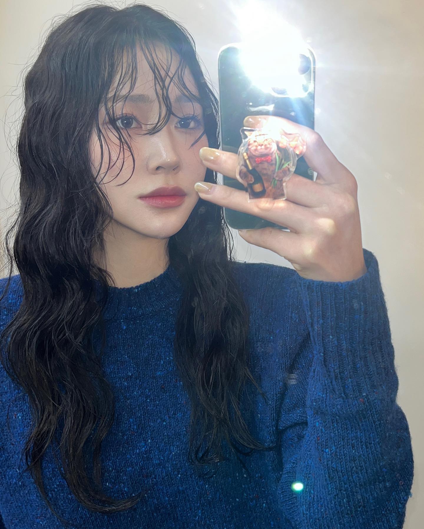 👩🏻‍🦱🤳
비 맞았냐 금지
눈 맞았냐 금지
머리 덜 말렸냐 금지