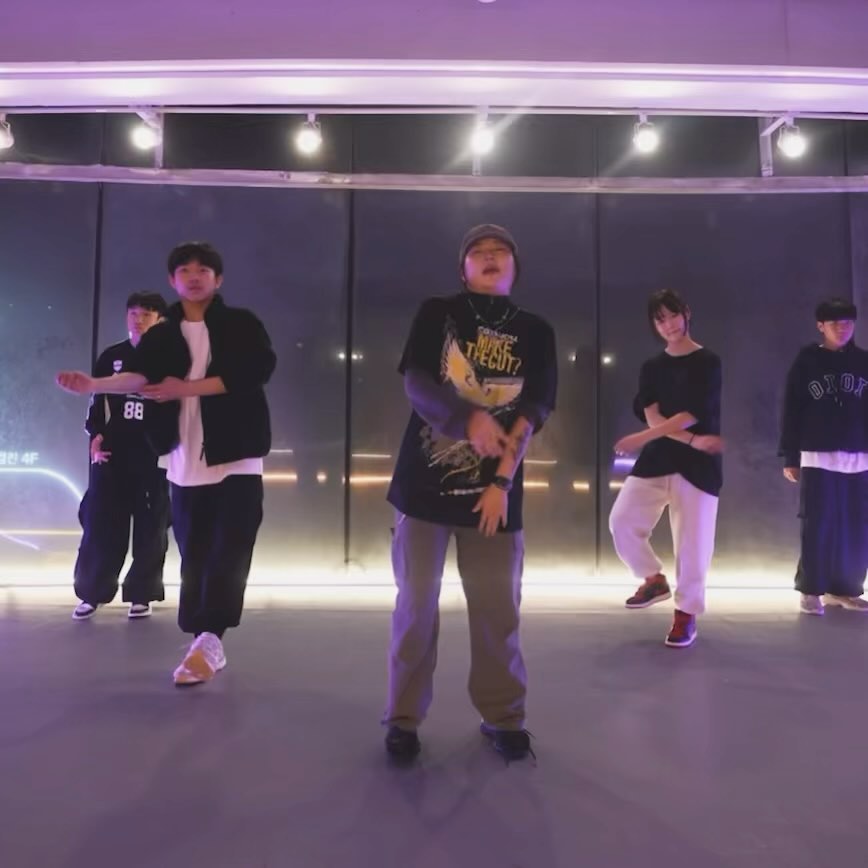 say you love me 🖤
화질이슈 🥲

raw_dancestudio 감사합니다 ❕✨

chrisbrownofficial 
youngthugaspaintings 

#dance #dancer #chrisbrown #chrisbrownofficial #sayyouloveme #choreo #choreography