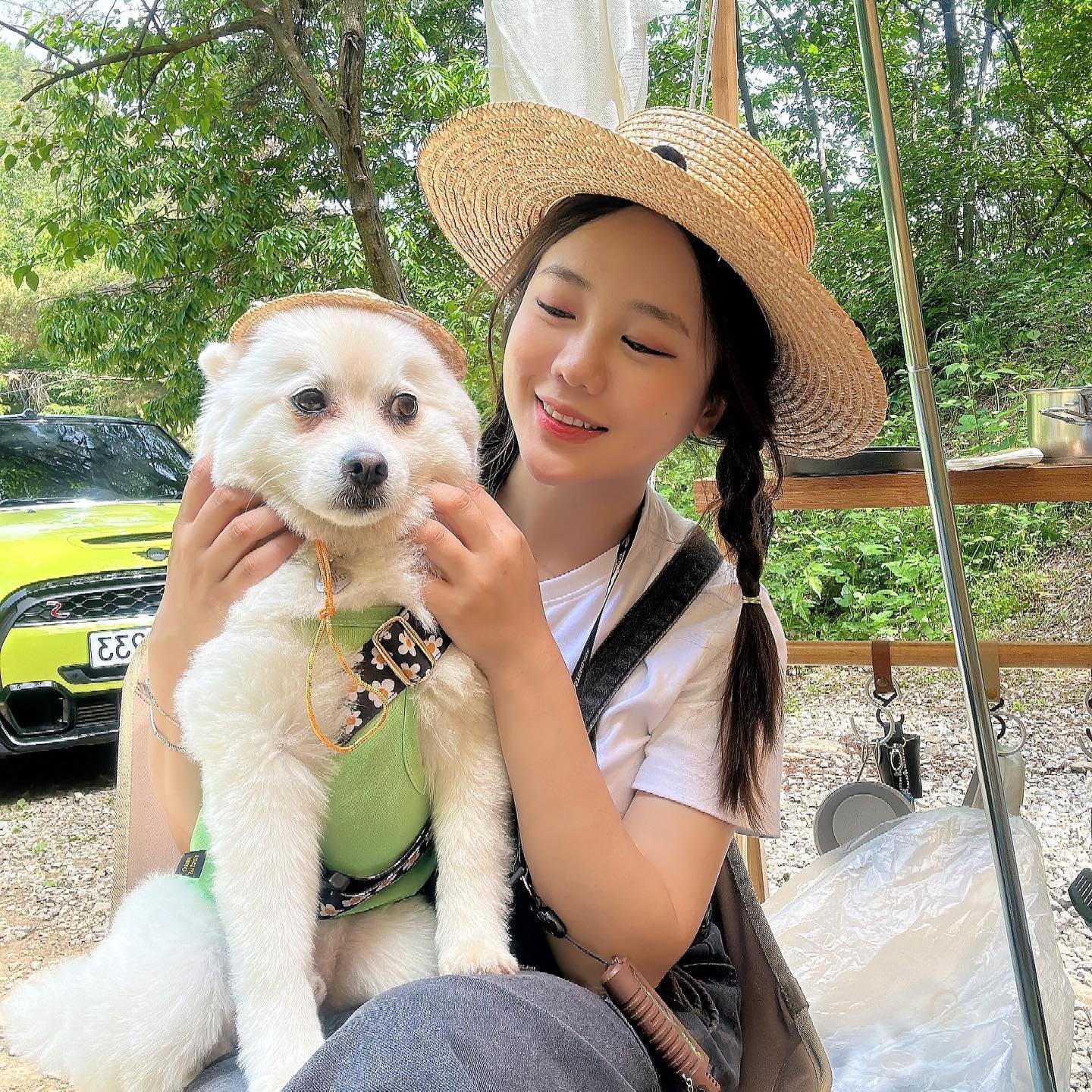 첫솔캠 성공적🫡💚
이었지만 저녁에 근환개 안불렀으면 얼어죽을뻔...비맞으면서 덜덜 떨면수 잤을 수도...
내 릴선 왜 때문에 1.5메다냐고...
배전함에 닿질않아...