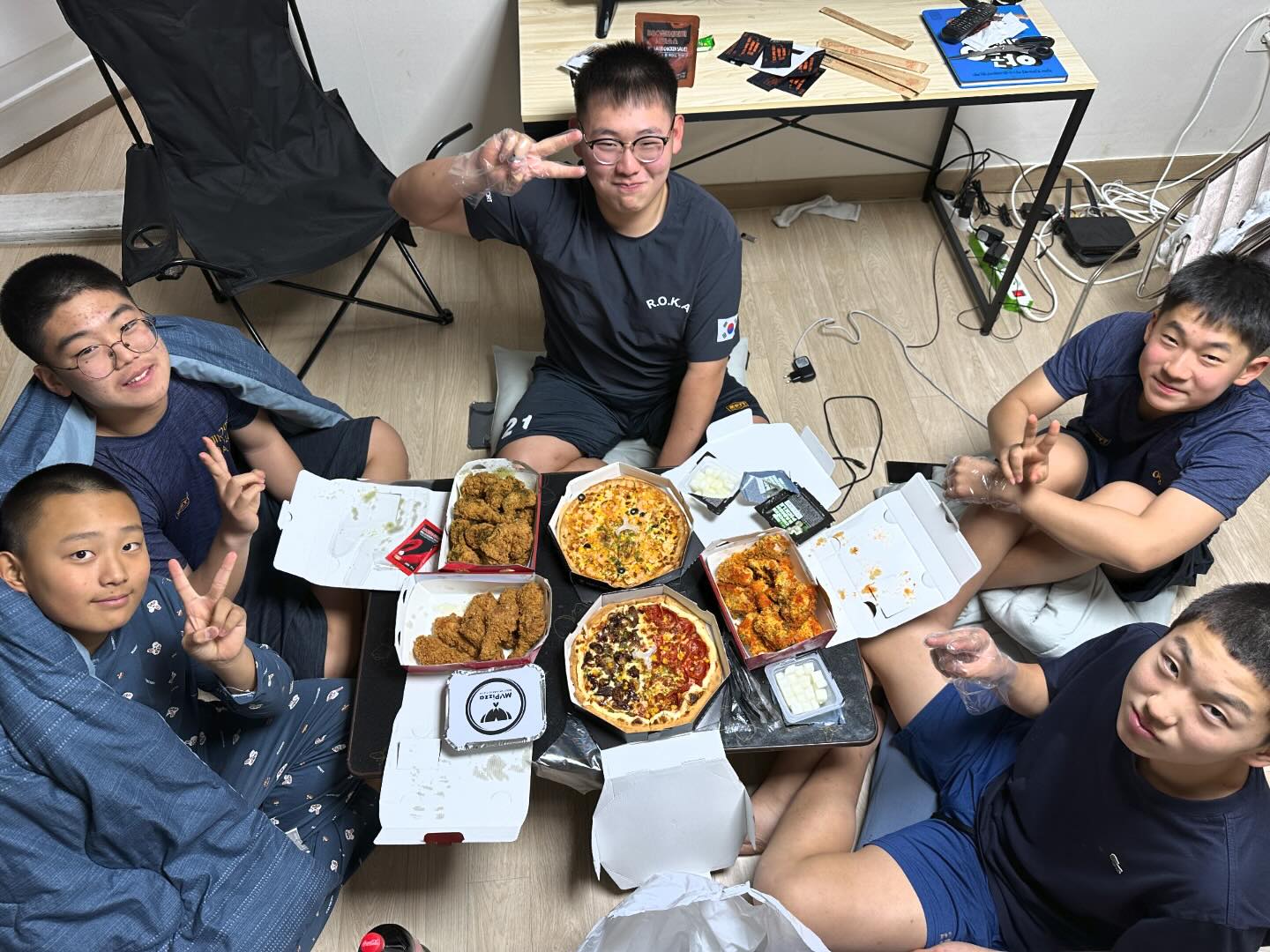 ???: 코치님 스무살 되면 형이라 불러도 되요?