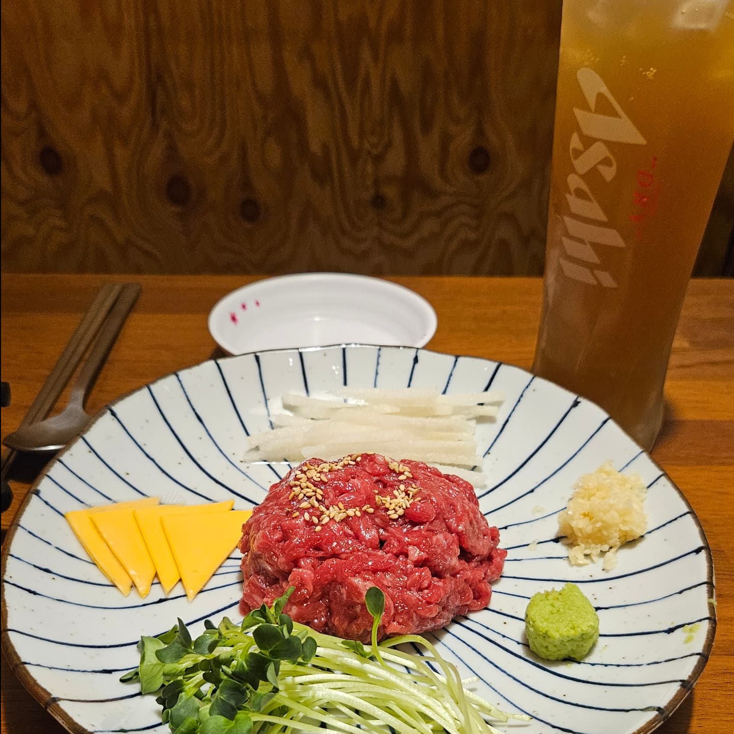 #협찬 다양한 메뉴를
아기자기한 이자카야에서😋
즐길 수 있는 수원맛집
육회천지 인계점

빛깔 부터 
신선해 보이는 👀
한우육회❣️
쫀득한 식감과 
부드러운 육질이...🫶

8종의 야키토리를
맛 볼 수 있는 모둠꼬치는🍢
데워 먹을 수 있는 화로가
제공되니
마지막 한점까지 
따뜻하게 먹을 수 있어 최고👍

젠지들 좋아하는 일본감성
인테리어에
프라이빗한 칸막이 좌석으로🤫
데이트로도, 모임으로도
방문하기 좋은 육회천지 인계점💕

📍경기 수원 팔달구 인계로 124번 길 27-10, 1층 112호
📞0507-1387-4500
⏰일-목 17:00 - 02:00(L.O 01:30)
금, 토 17:00 - 02:00 (L.O 02:30)
※주차 2시간 무료

#수원맛집#수원가볼만한곳#수원시청역맛집#수원술집#인계동술집#인계동이자카야#인계동룸술집#인계동맛집#인계맛집#인계술집#수원육회#인계동육회#육회맛집#육회천지인계점