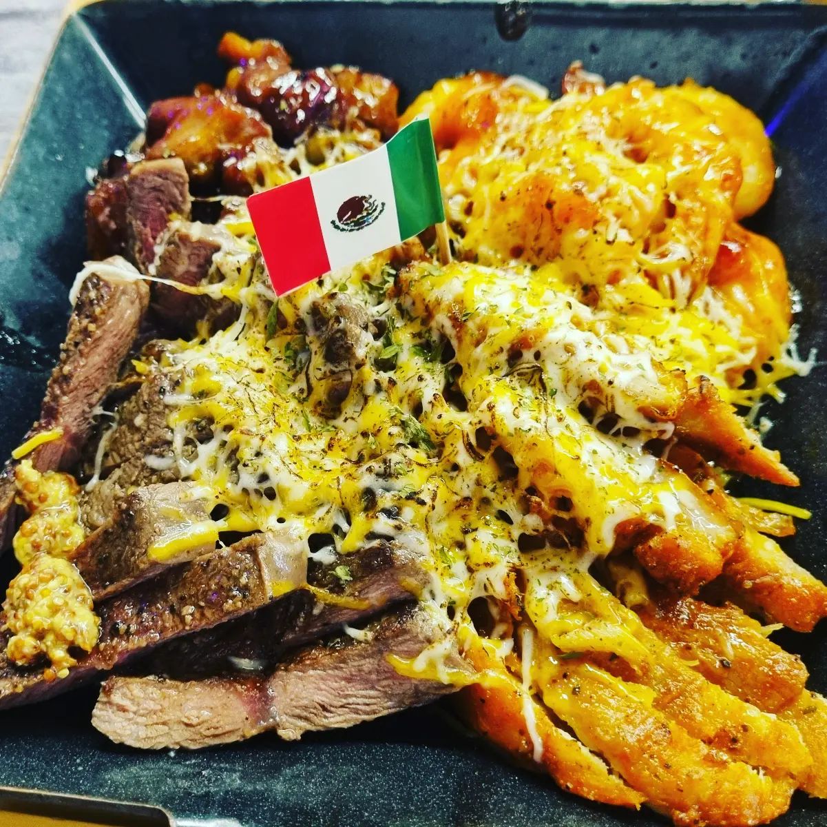 #고부기멕시칸그릴 
간만에대학로나들이니맛난거먹어줘얘지!!
타코땡겨서타고맛집고고!!
대표메뉴화이타주문!!
고기도다~~부드럽고맛있고
소스도맛있고새우도맛있고
맛없는게하나도없네ㅎㅎ
내맘대로다양하게만들어먹으니굿굿♡
.
.
#고부기 #고부기멕시칸그릴대학로본점 #대학로고부기 #대학로맛집 #대학로맛집추천 #대학로타코 #대학로타코맛집 #타코 #타코맛집 #화이타 #화이타맛집