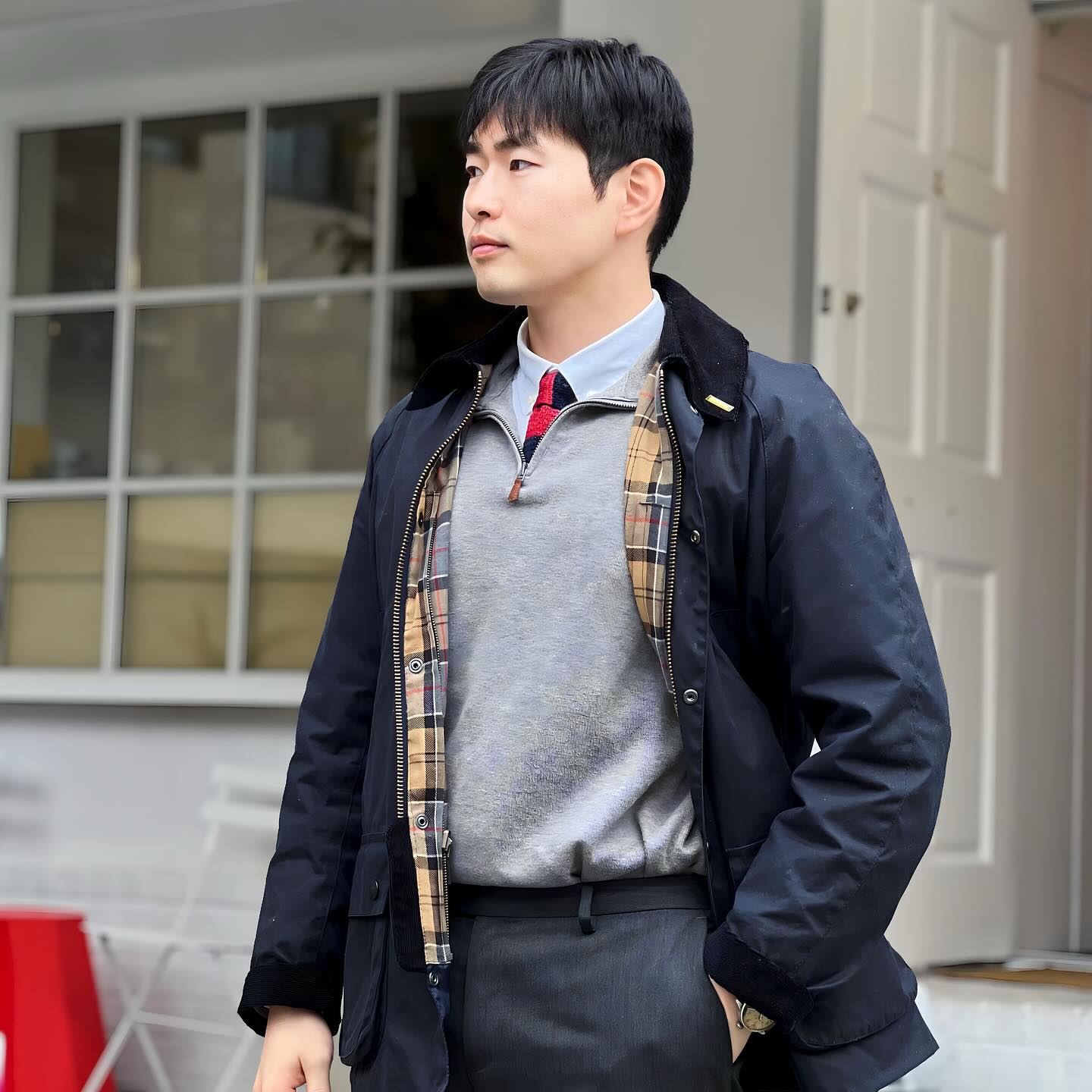 #barbourwayoflife #뷰포트40주년 

클래식한 바버 코디에 클래식한 하프집업, 내지는 쿼터집업을 입으면 영국 신사가 되는 느낌을 받을 수 있습니다.

해리티지가 역시는 역시나 입니다.

아우터 barboursouthkorea 
상의 poloralphlauren 
하의 concepts1one_official 
슈즈 rockportkorea
시계 miltec