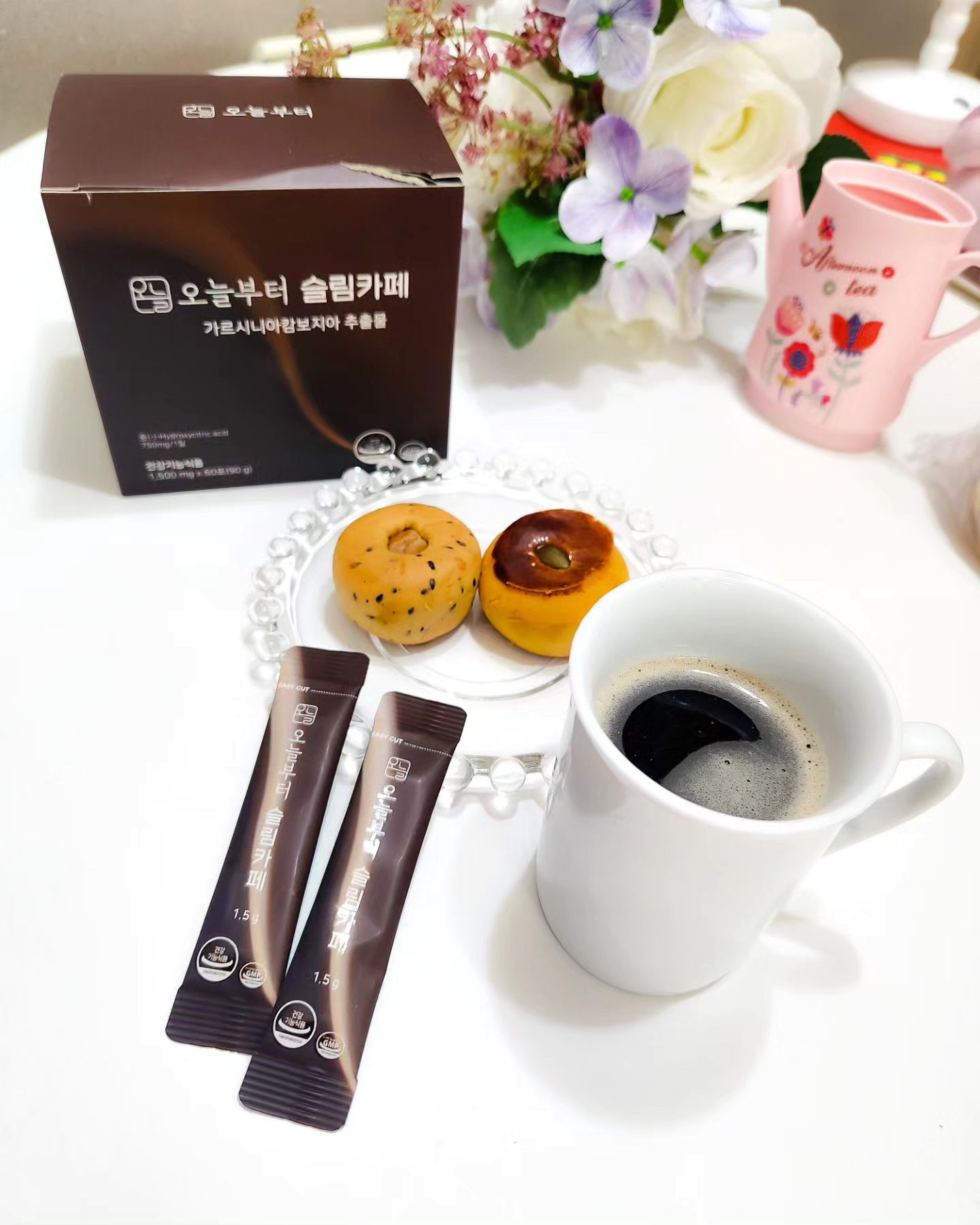 #협찬 ☕️
어차피 먹을커피면 살빠지는 커피로^^

✔️#오늘부터슬림카페
가르시니아추출물이 들어있어 체지방감소에 
도움을 줘요~

커피향도 좋고 맛도 있어서 어차피 커피 먹을꺼면 요거 선택해도 좋을거같아요^^

커피대용으로 먹기 좋고, 1포에 250원으로 저렴하고, #다이어터 #유지어터 굿굿🫶

☕️ #다이어트커피 추천드려요~

📍_fromtoday__
#슬림카페후기 #슬림카페추천 #오늘부터 #다이어트식품 #다이어트식품 #보조식품 #오늘부터 #먹스타맞팔 #힐링타임

🫶