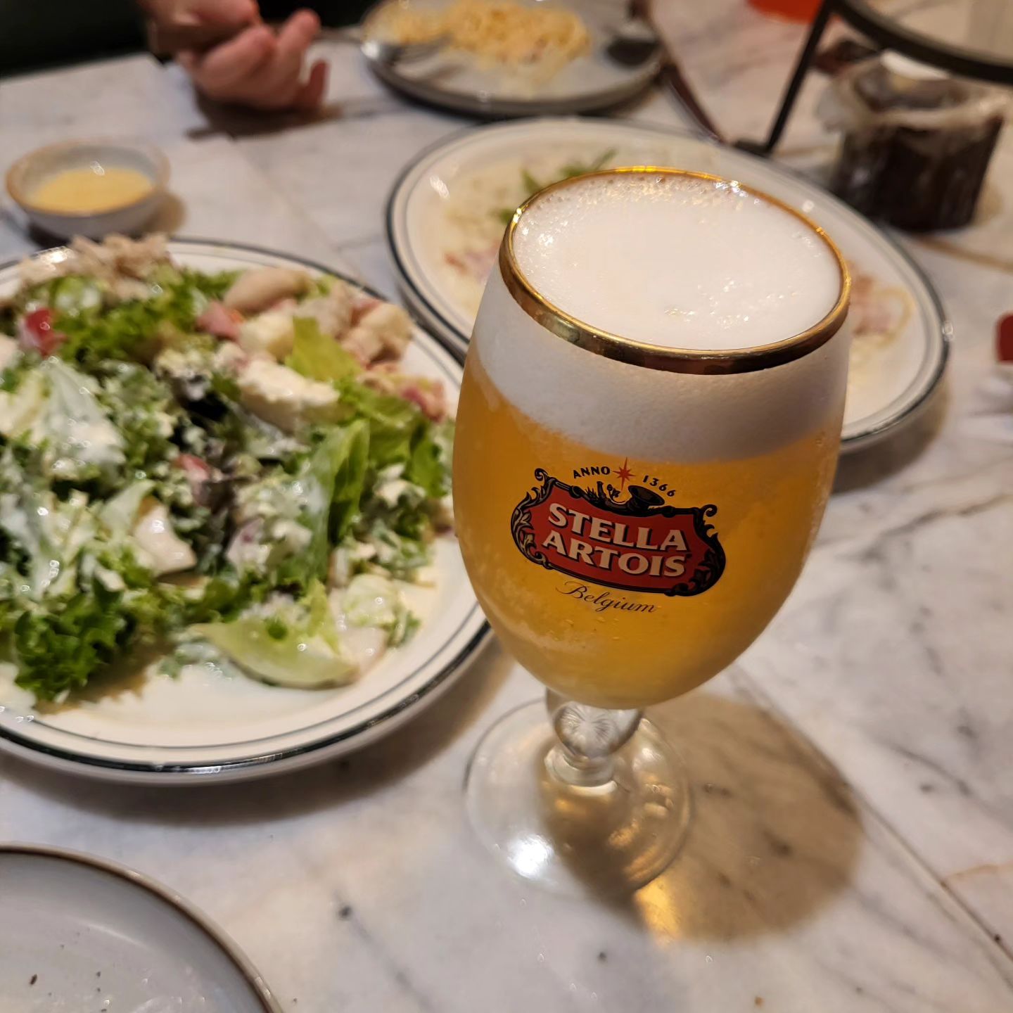#광고
주말 #서면 #EU 
제대로 #피맥 즐기기
맛있는 #화덕피자 와 스텔라아르투아 🍺 

inflca stellaartoiskr #스텔라아르투아
*경고: 지나친 음주는 뇌졸중/기억력 손상이나 치매를 유발합니다. 임신 중 음주는 기형아 출생 위험을 높입니다. 제조사/판매사: 오비맥주