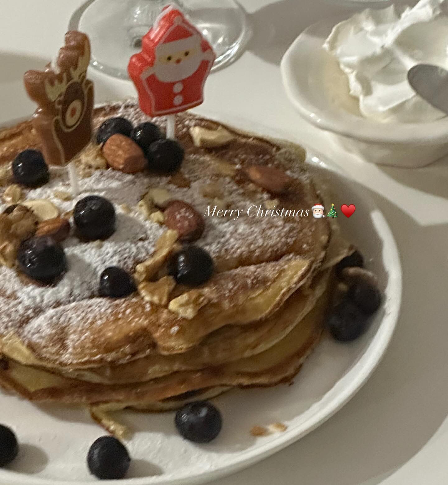 오빠와 즐거운 크리스마스🎅🏻🎄♥️ 
집콕 왜 재밌어~~~~!

#민로디_kitchen #민로디키친