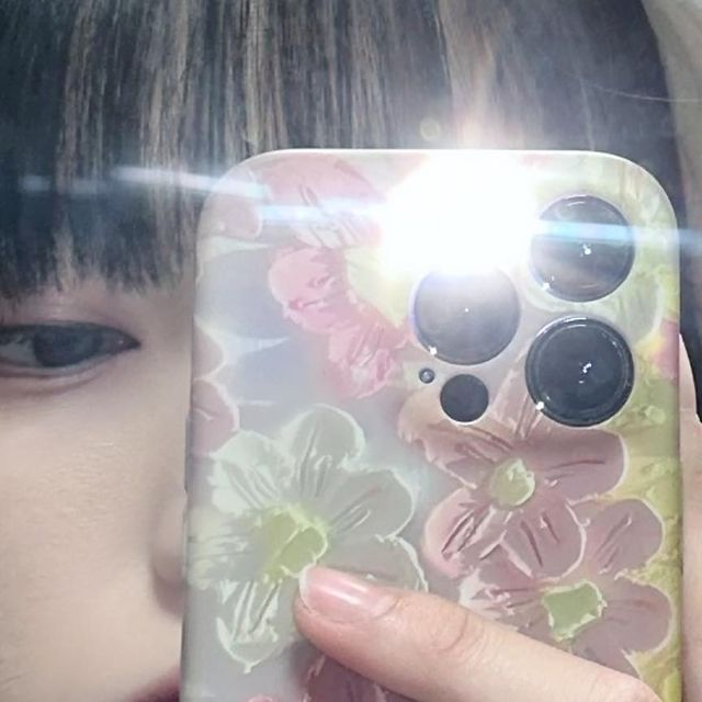 이가은 on Instagram: "#협찬 @vivabrown_official 추워져서 겉옷 없이는 못나가는 날씨... 투웨이지퍼에 디자인 너무 이쁜 자켓발견🤍🤍 장점 다 말하자면 입아프지☺️ 옷 진짜 이쁘지 않
