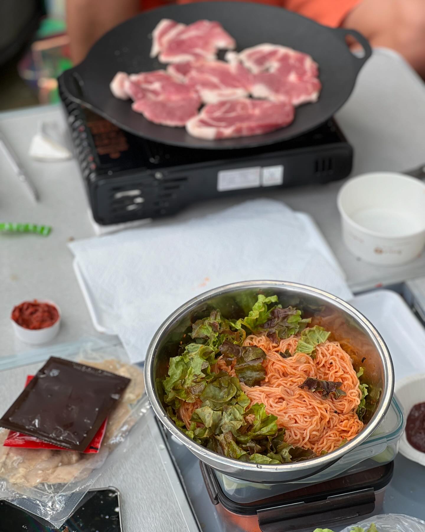 영수르 출근으로 새벽같이 태태들 태우러와준 명순이 kimmyungsub.12 
급만남으로 잘놀고 삼척에서도 안탔는데…
빨갛게 다 타고 익어서 귀가함
신나게 물놀이하고 먹고 마시고 놀깈ㅋㅋㅋ