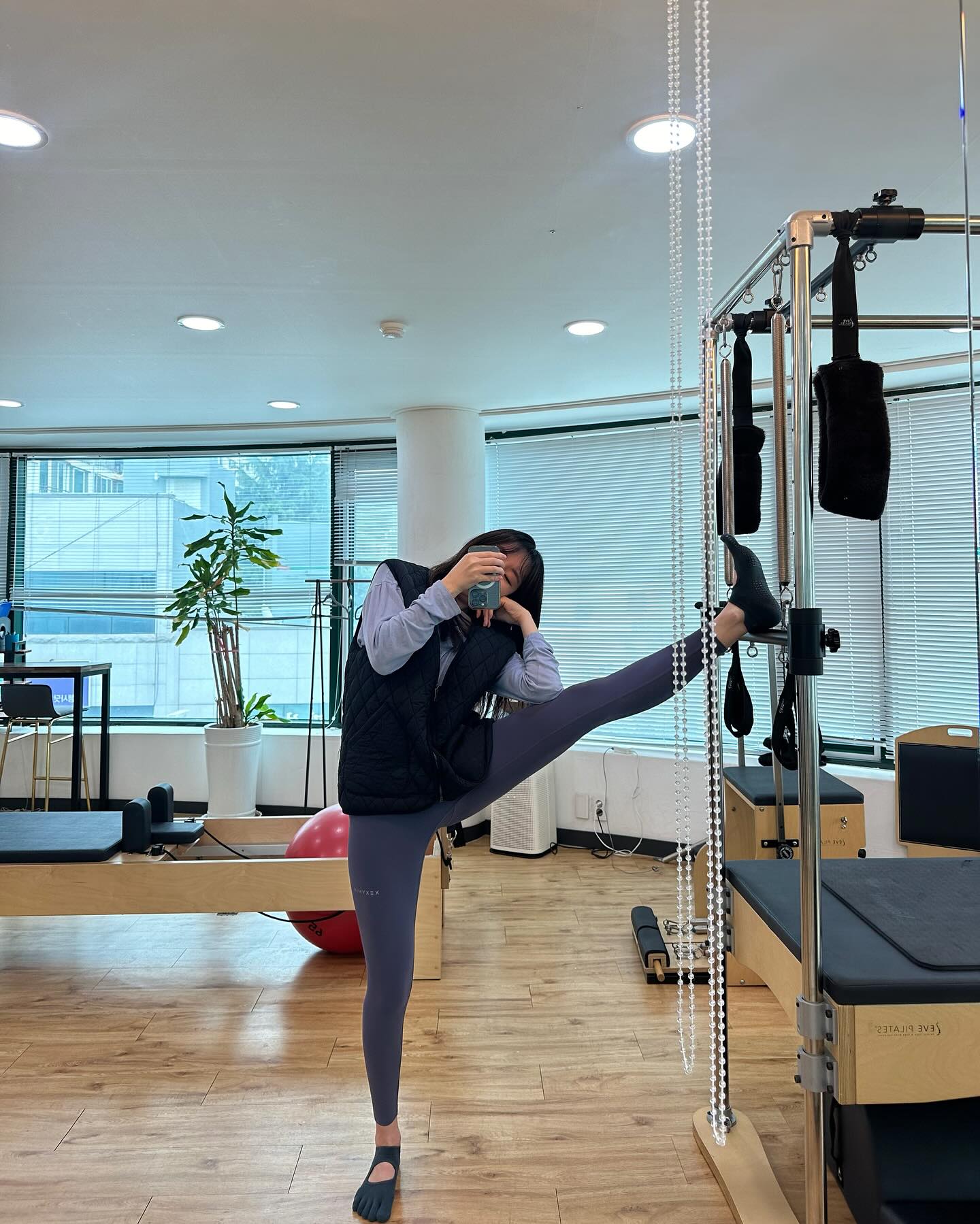 #협찬 
안뇽하세요 여러분:) 오늘은 오랜만에 본업 모먼트로 돌아왔답니당!
소피바 5기 서포터즈도 했었는데 이번에도 이렇게 서포터즈로 발탁해주셔서 감사합니당💙💙

이번주에 소개해드릴 양말은 💙풀토삭스💙입니당!!

발가락 하나하나 감싸주고 발목까지 쫀쫀하게 감싸주는 소피바 풀토삭스
발가락 드러내기 부끄러운 분들은 이 상품 주목하세요오!!⭐️
색감도 천도 미끄럼방지까지 너무나 완벽한 토삭스

오늘도 소피바 하세용

sopiva_