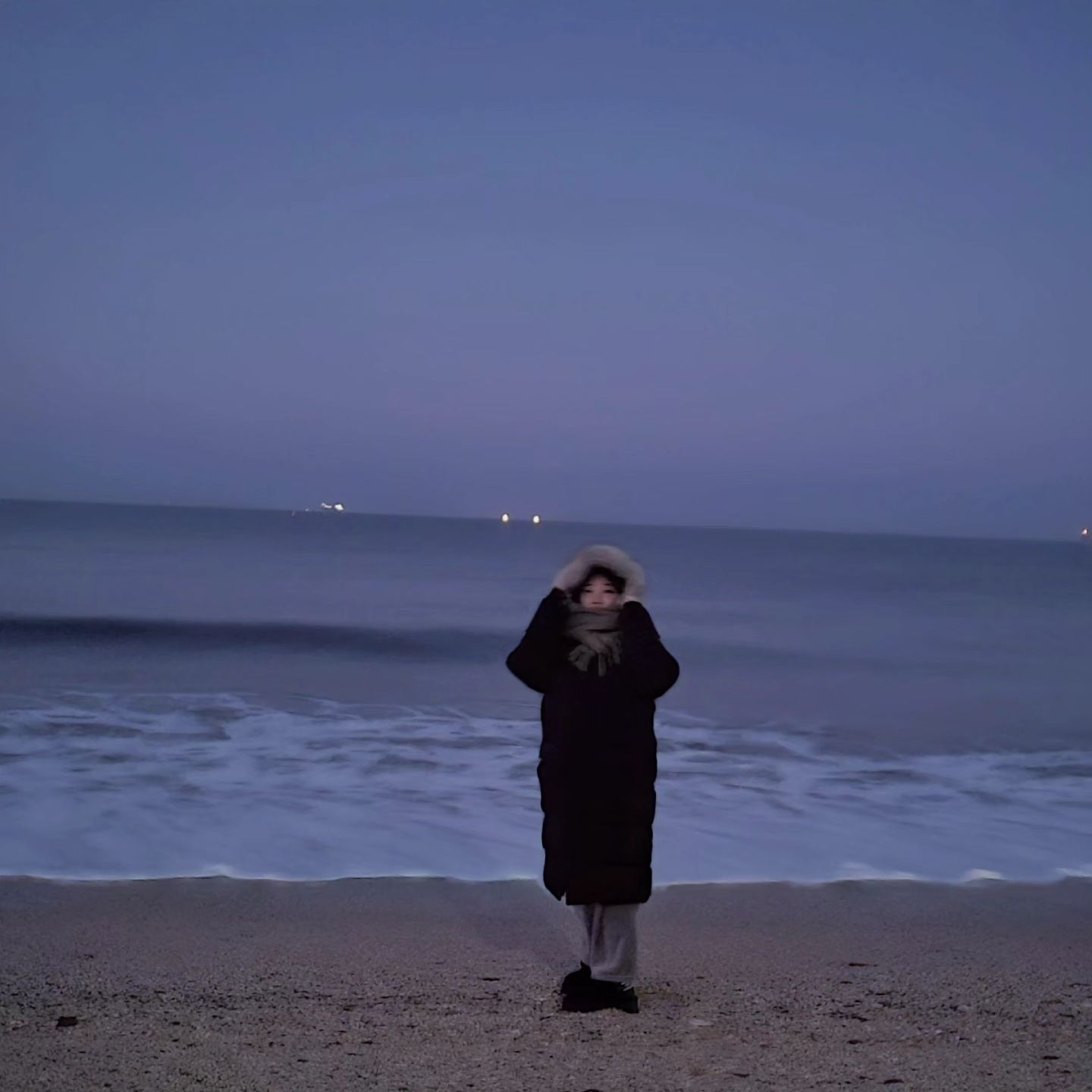 모두모두 햅삐햅삐뉴이얼🐉🩵

_
2024년에는 조금 더 
형님이 되어볼게요:)

#새해복많이받으세요 #일출 🌞
#청룡의해 #날아다닐거야 #반짝이며