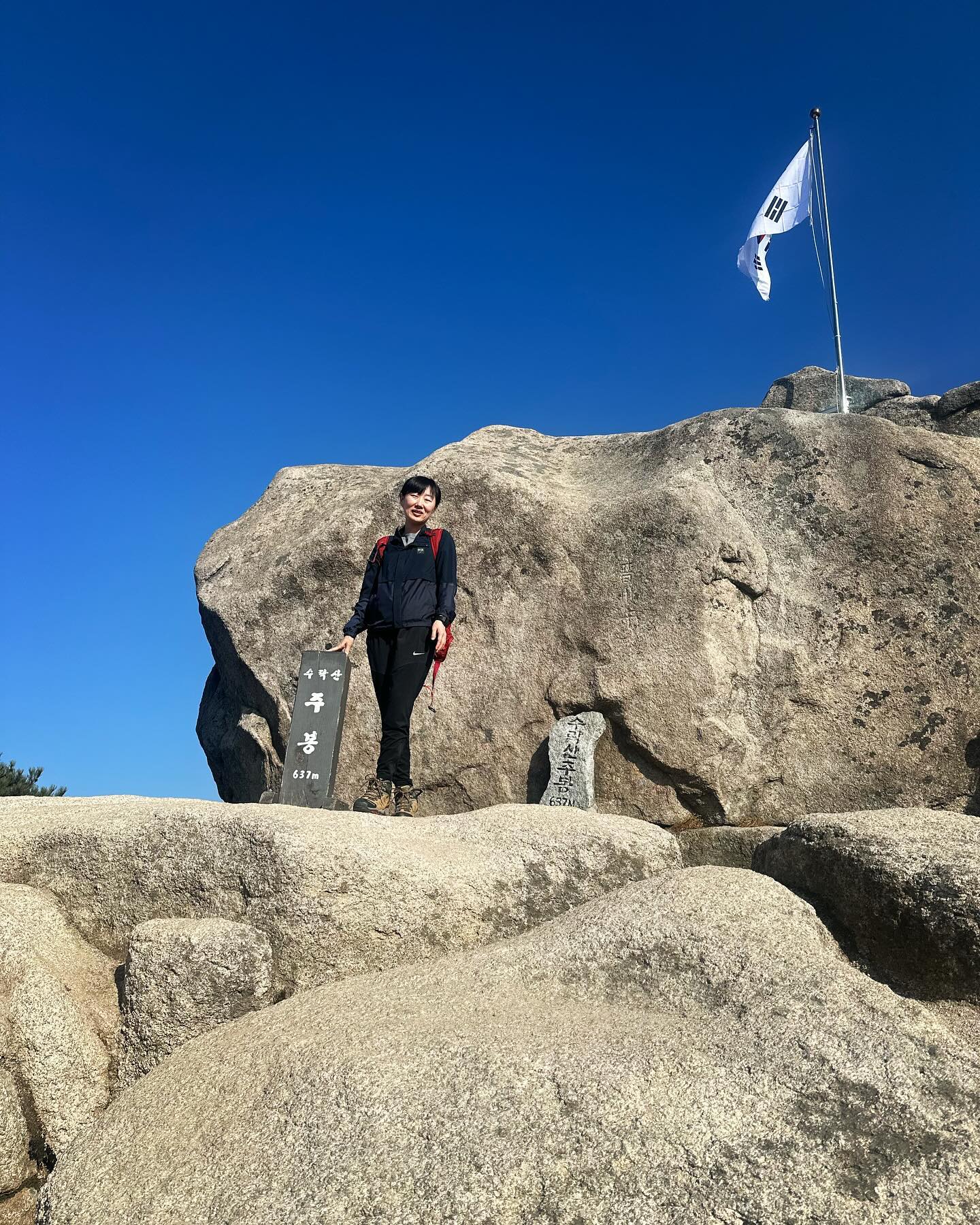 오늘도 주말 맞이 등린이 수락산⛰️
불암산보다 높아도 생각보다
괜찮은데??하고 정상까지 갔다가
내려오면서 아이고 내발🤣
담번엔 또 어떤 산을 오를까?🥾

#등린이 #수락산 #팔로우 #맞팔 #산