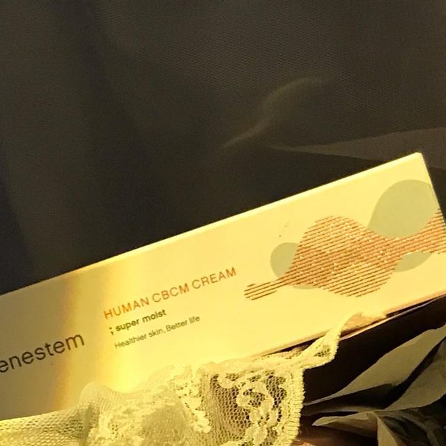 맹고 on Instagram: "#제품무료제공 #협찬 무자극 보습 100시간⭐️👏❤️ 100시간 끝판왕 보습 베네스템 휴먼 CBCM크림이예용✨ 남녀노소 누구나 안전하게 사용할 수 있는 순하고 검증된 보습크