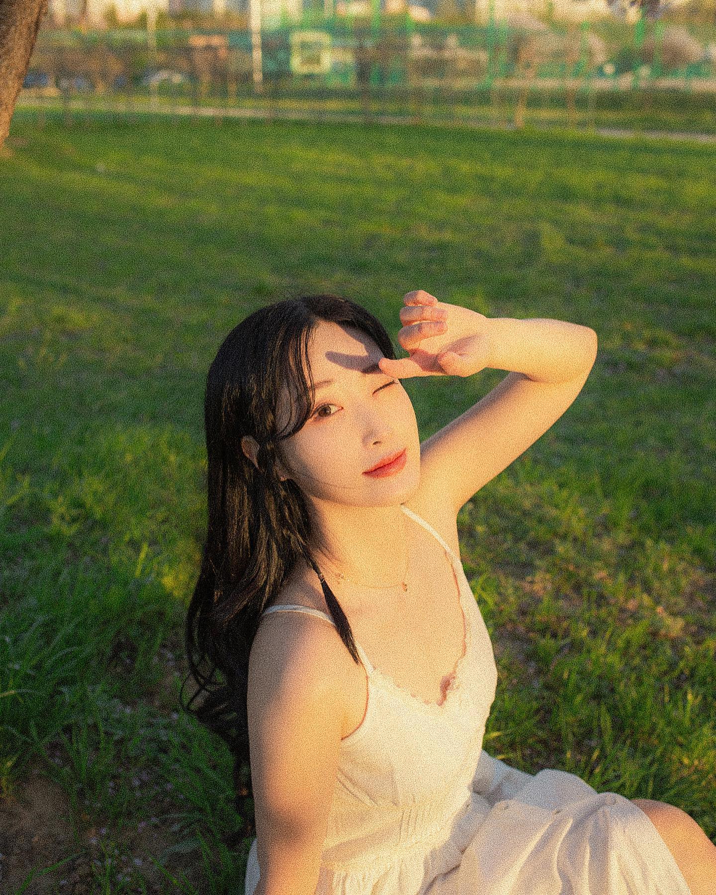 인서타핏 하니 사진이 작아지고 
인서타핏 안하니 잘려서 슬픈
그럴땐 반반 🌸

#봄 #벚꽃 #벚꽃스냅 #봄스타그램 #스냅사진 #취미 #취미사진 #촬영 #🌸 #🖼