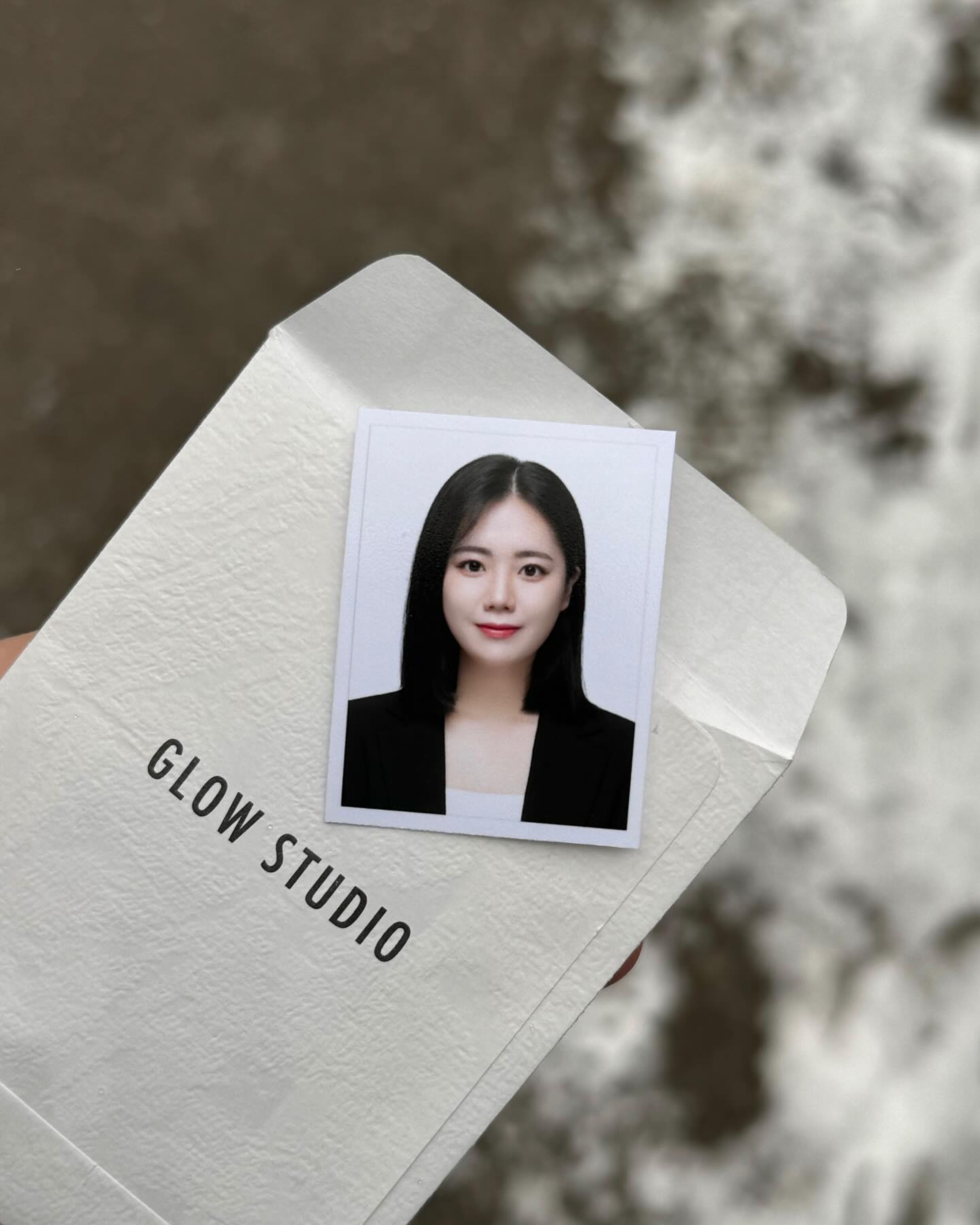 눈 크다고 예쁘다고 계속 칭찬해주셨따
기분좋게 촬영 완🫶🏻
사진도 20분도 안돼서 짱빨리 나오고!!!