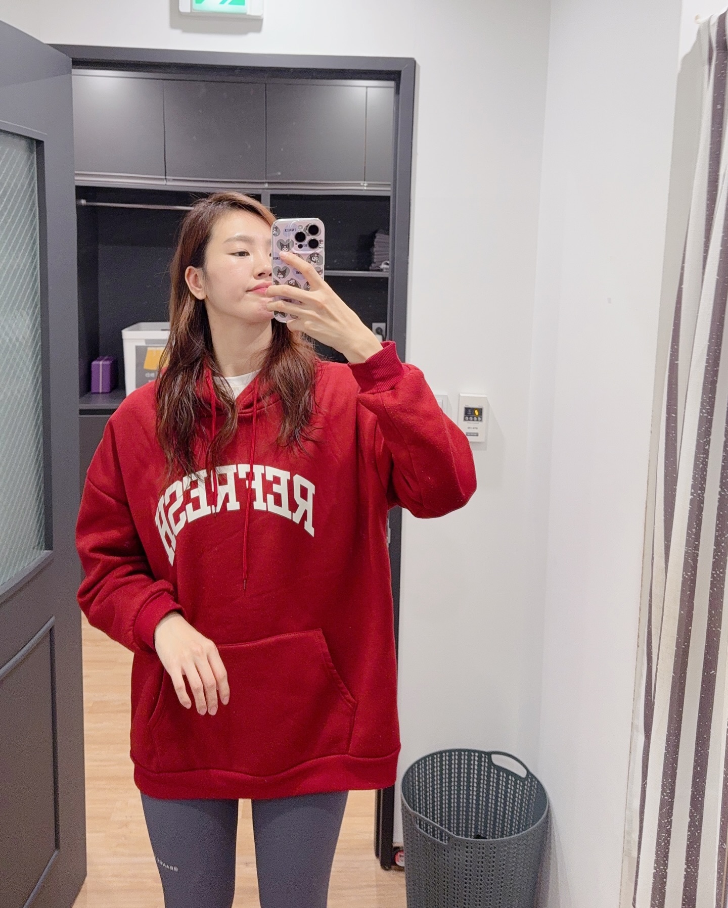 오운완💕💕

떡볶이에 튀김이랑 하이볼 머꼬 싶은 금욜이에요
운동도 헀는데 언능 먹으러 가야겠다😌

휴일이 있어서 금방 한주가 갔네요
즐거운 부말보내세요
근나잇🤩⭐️🌙

#오운완🏃‍♀️. #오운완✌️ #즐주말❤️ 
#필라테스운동일지 #필테스타그램