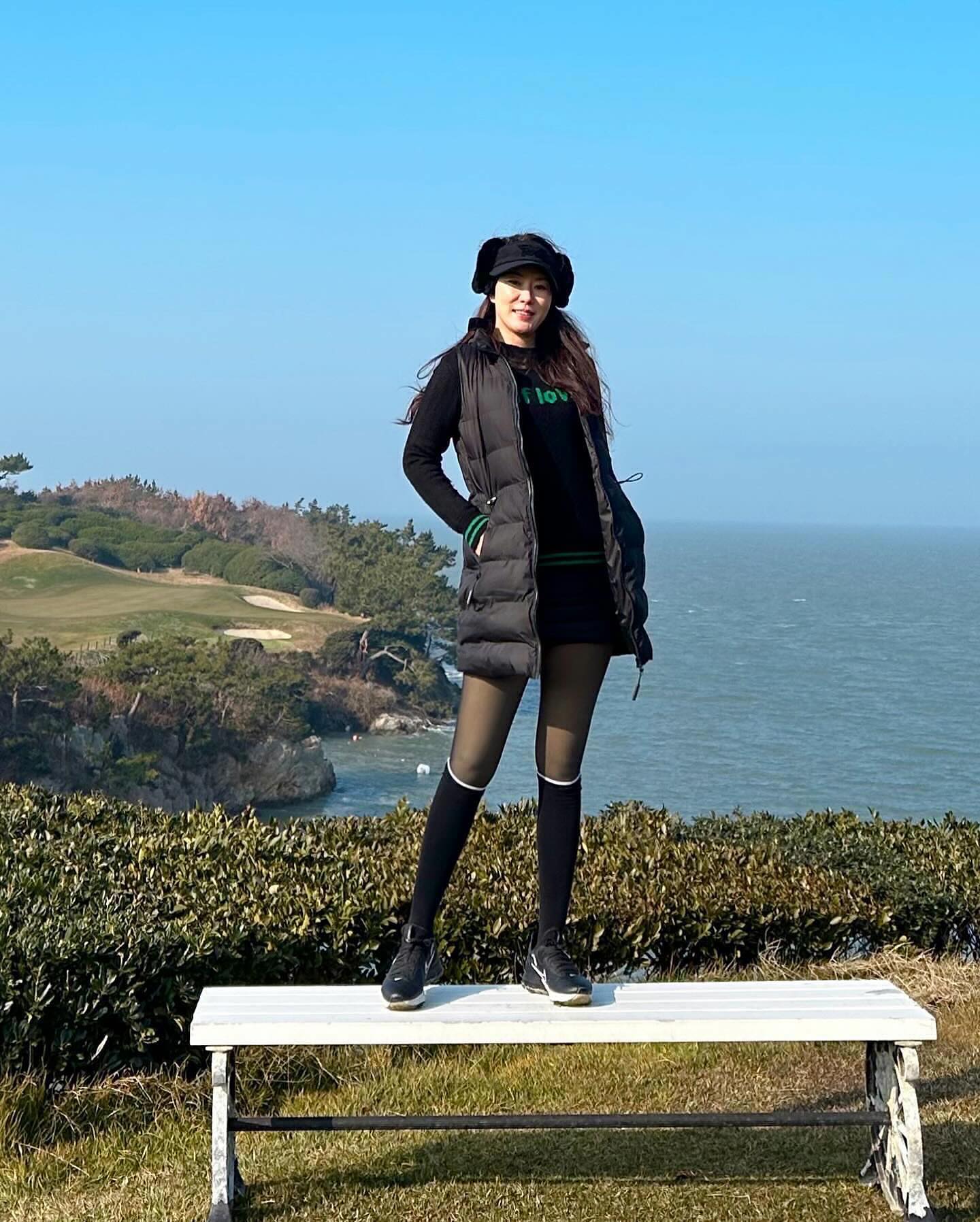 #해남파인비치cc

몽버디랑 함께해서 더 예쁘게 담긴 컷! 😉

mon_birdie_golf 
#몽버디골프 #몽버디 #여성골프웨어 #골프웨어추천 #라운딩코디 #monbirdie #golfwear