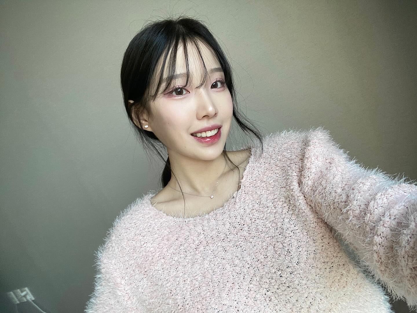 🎀🌸🩷🍬🌺💓🌷👛
.
.
.
#셀피 #selfie #daily #셀카 #데일리 #22 #제주 #수원