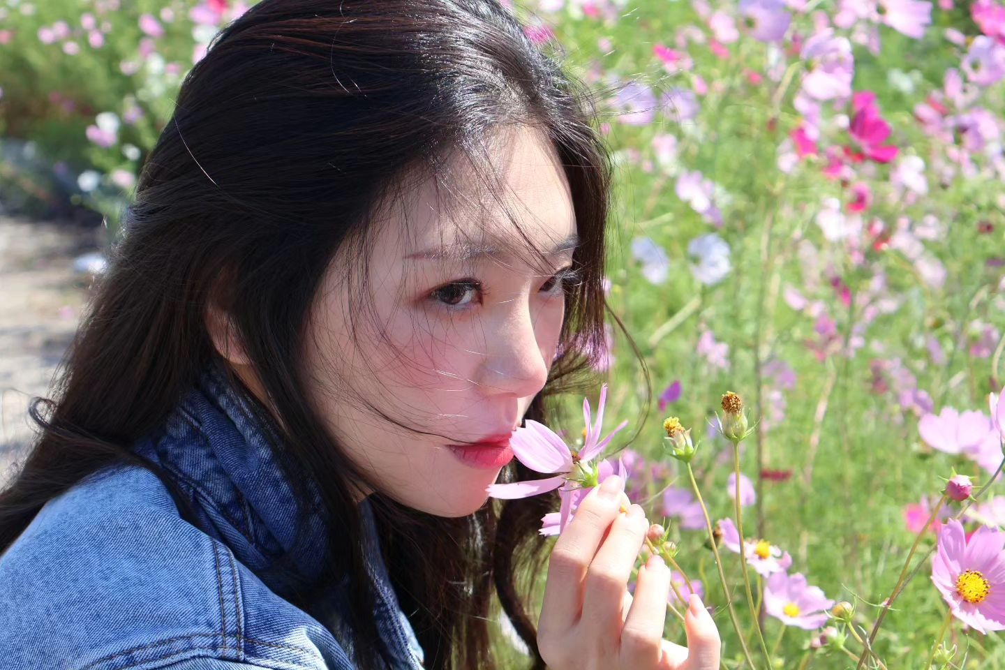 가을엔 집 앞 코스모스길에서~*
.
.
.
.
.
#가을산책길 
#가을산책 #가을옷 #가을옷코디 #가을여자옷 #여자옷추천 #여자옷쇼핑몰 #여자옷코디 #가을옷추천 #바게트마켓 #쇼핑몰추천 #러블리룩 #페미닌룩 #코스모스길 #가을산책 #촬영본