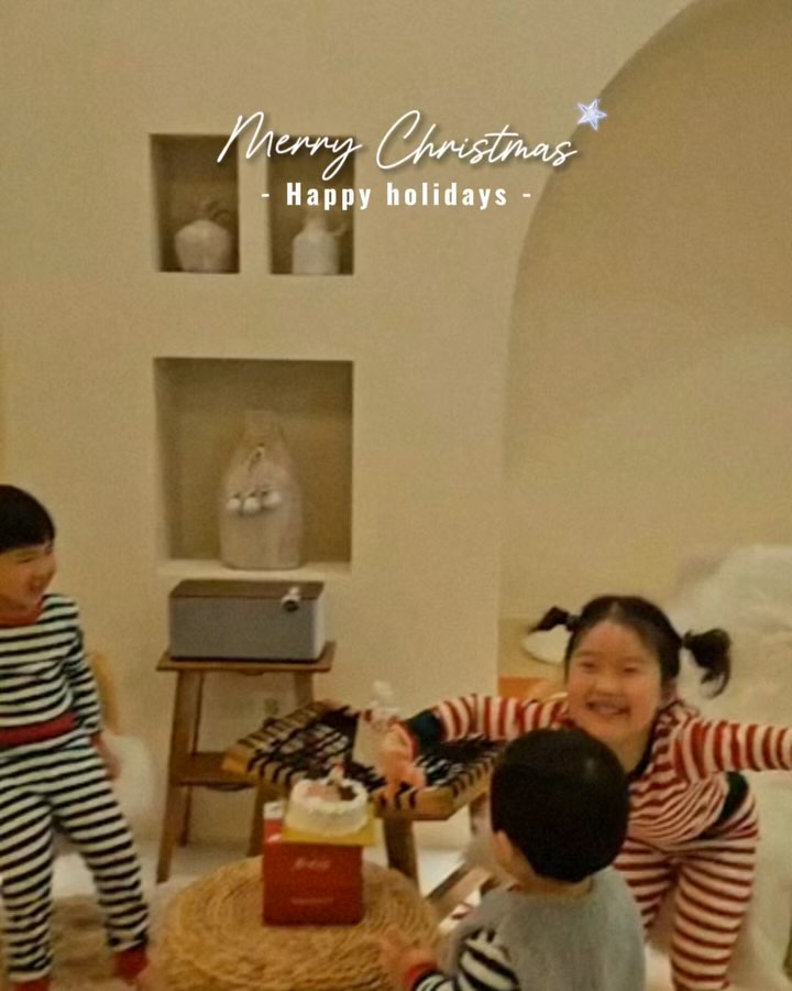 24/12/24 
Merry Christmas🎄🧸
생일 같은 리아랑!
