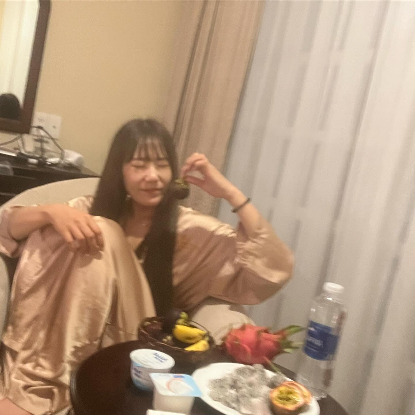 밤새도록 과일 까먹고 일출 기다리면서 보낸 새벽에✨