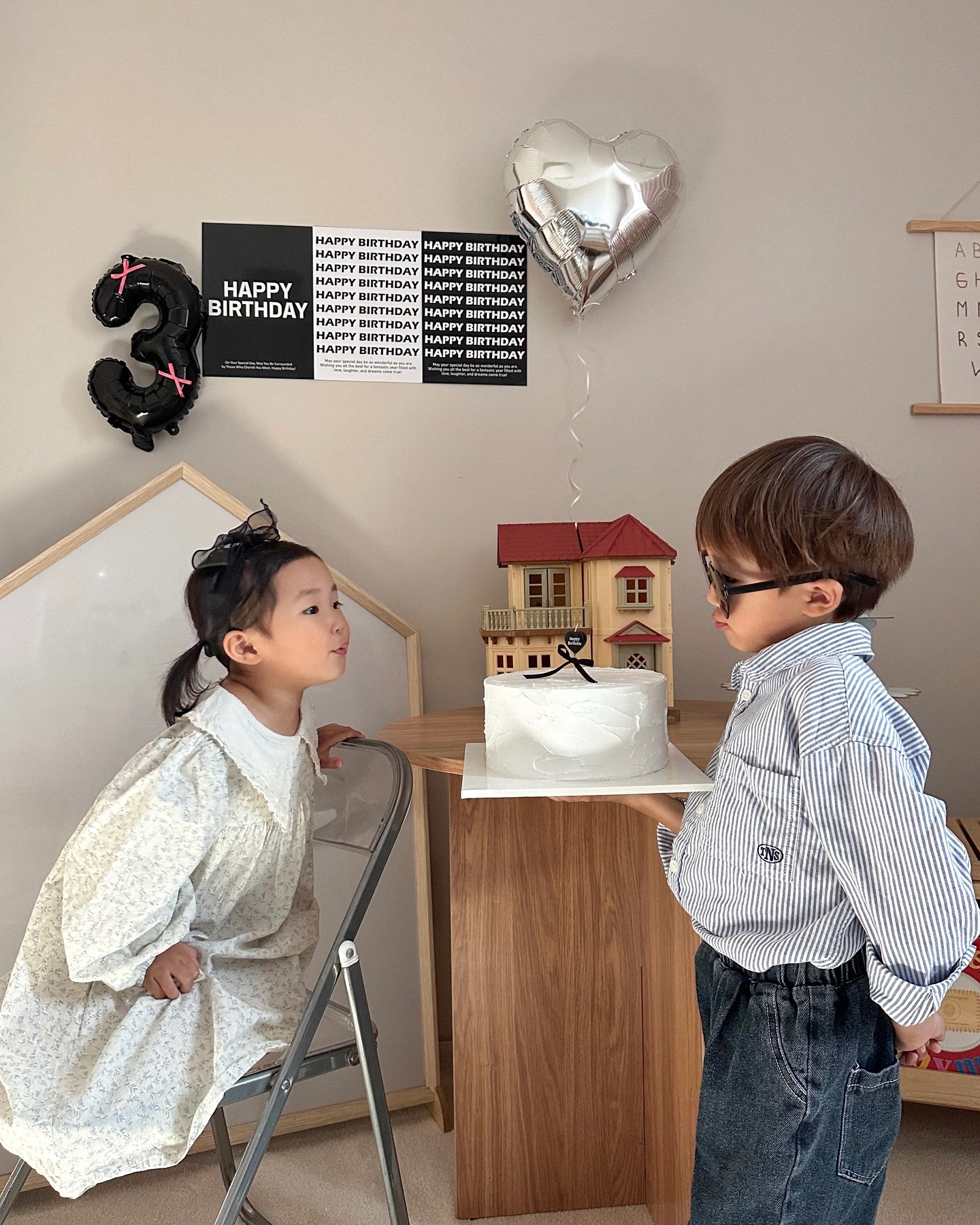 #HBD
이엘이 생일기록!
이제 완벽한 3쨜🎂,3년동안 잘 컸다!