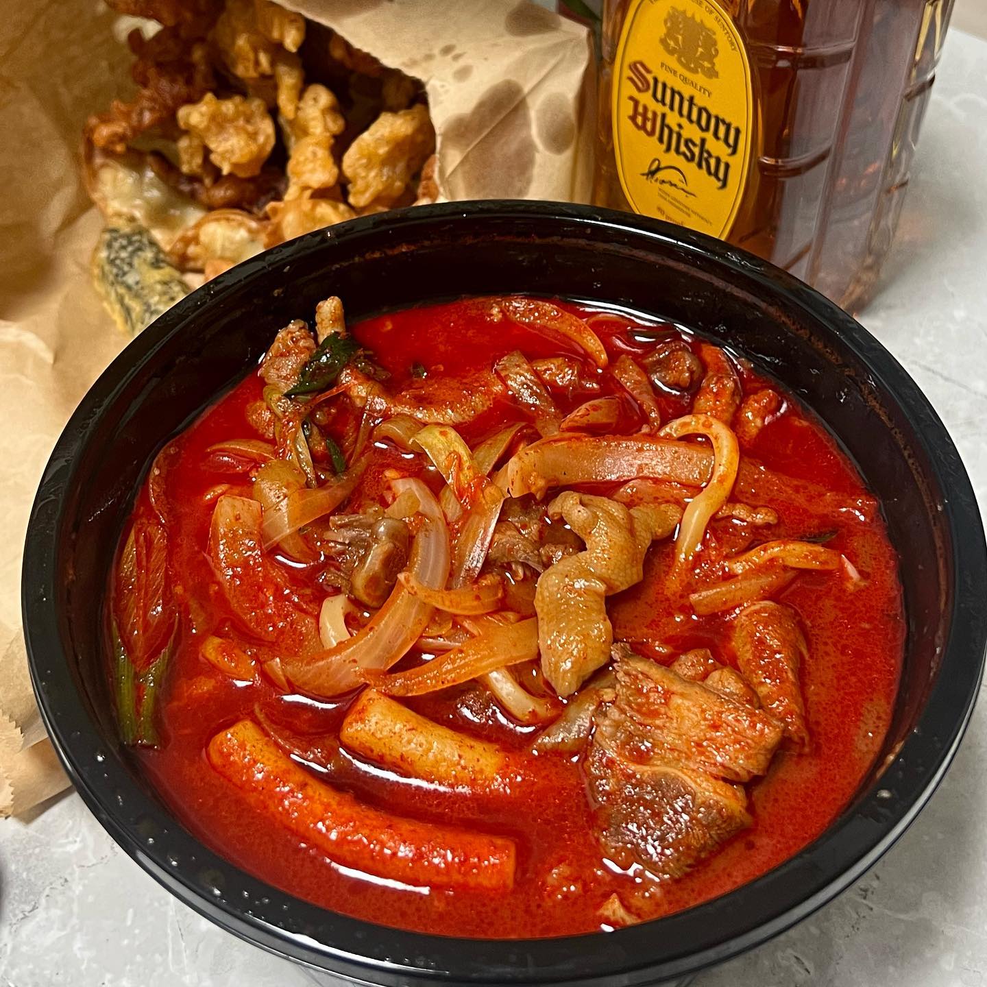 🍴#머기마산 
#마산맛집 #마산합포구맛집
#크라운닭발 #크라운닭발마산 #마산닭발

머기의 최애 음식인 닭발 !
마산에서 제일 맛있다고 생각합니다 •• 
여길 따라올만한 닭발이 없어요

닭발 국물도 너무 맛있고
안에 떡, 우삼겹이 들어가서 넘 맛있어요

닭발튀김은 특히 추천하는 사이드
양념반 후라이드반 느낌인데 촉촉바삭 존맛탱

#맛있다그램 #먹스타그램 #꿀맛 #존맛 #존맛탱 #핵존맛