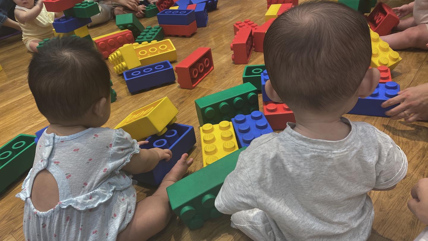가을학기 2번째 컨셉 소방관🧑‍🚒
루다랑 울지도 않고 재밌게 참여하고 카페가서힐링타임❤️❤️❤️

#23년생 #아들 #아들맘 #토끼띠 #토끼띠맘 #문센 #문센룩 #가을학기 #소방관 #카페 #팔현일리 #오남 #오남카페 #친구랑 #루다랑 #힐링타임 #육아 #육아소통