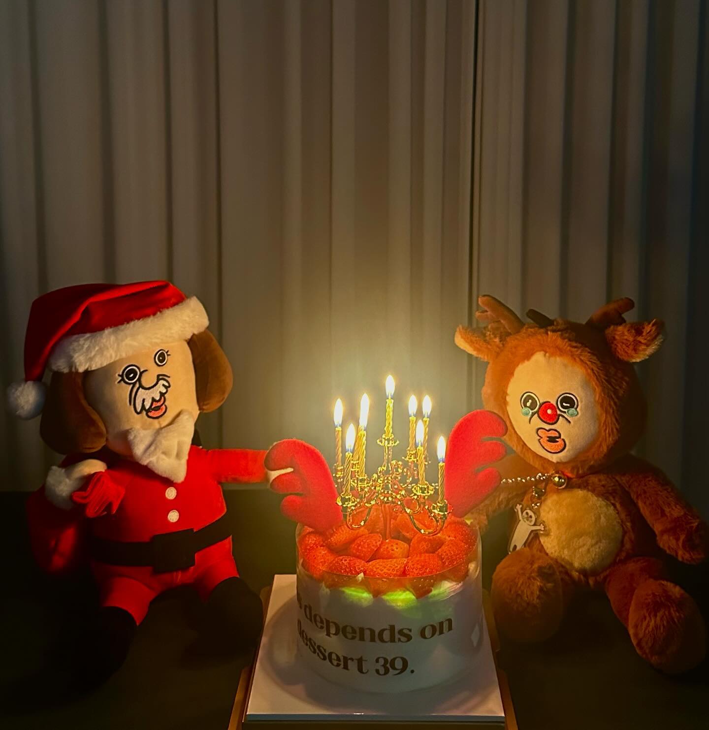 빵빵이랑 옥지 넘므 기여워서 피드박제요❤️

지느 입닝하고,, 아슬아슬 12시 넘기전에 우리도 멜크🎄
#4번째크리스마스