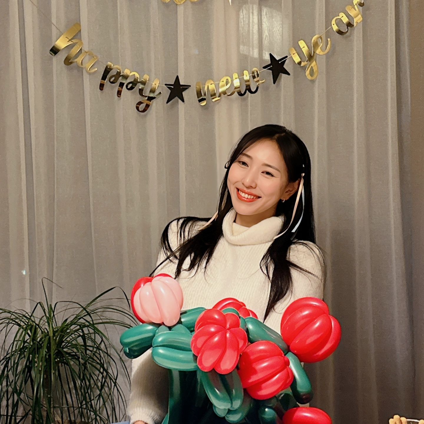 2023년을 너무 행복하게 만들어준 내사랑들이랑🥰
올해도 내년에도 내후년에도 쭉~
잘부탁해🥰
내가 많이많이 아껴😘

은선니 선영니 생일 축하해🩷
