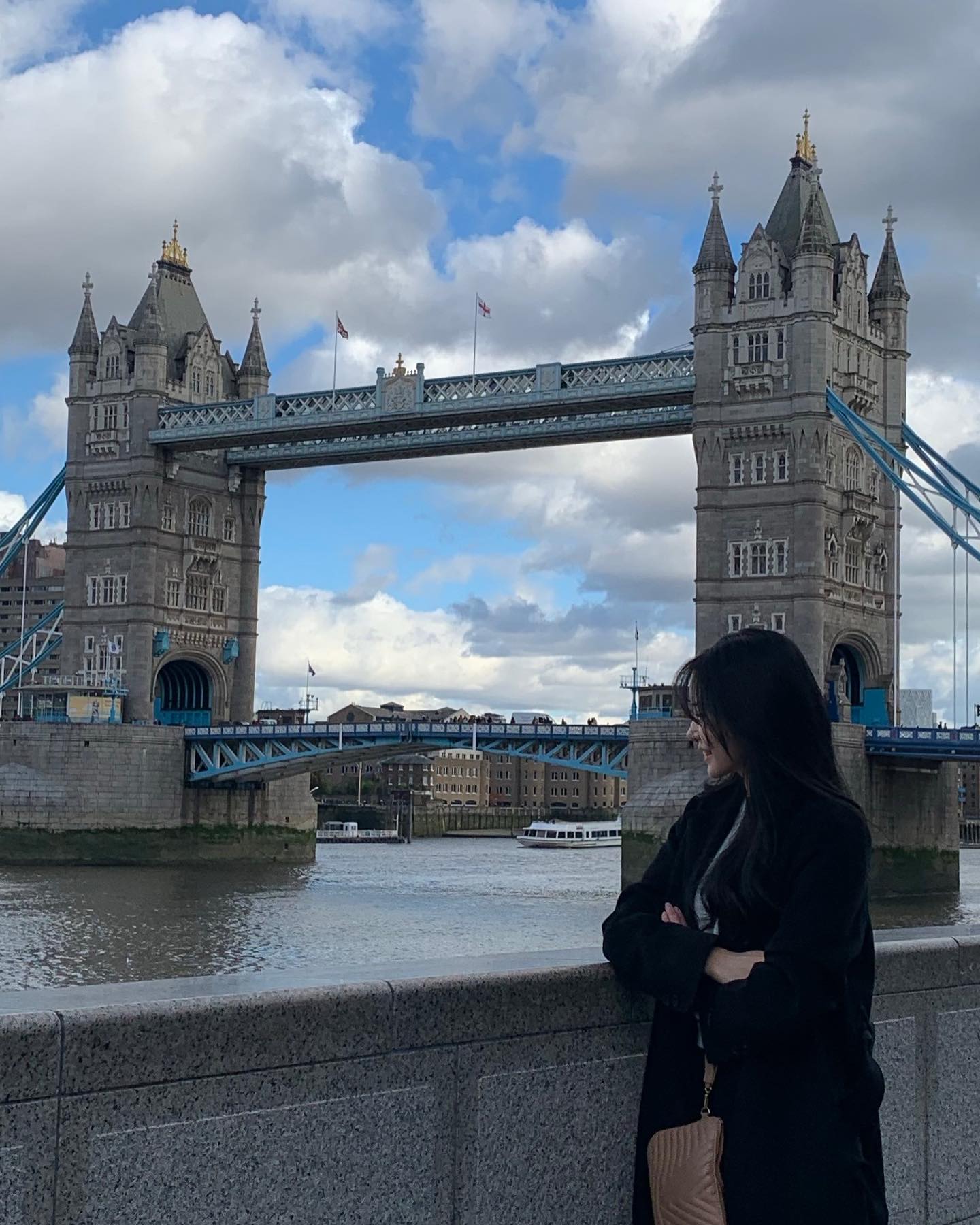 난 맨날 놀고만 싶은걸🫠🫠 #towerbridge