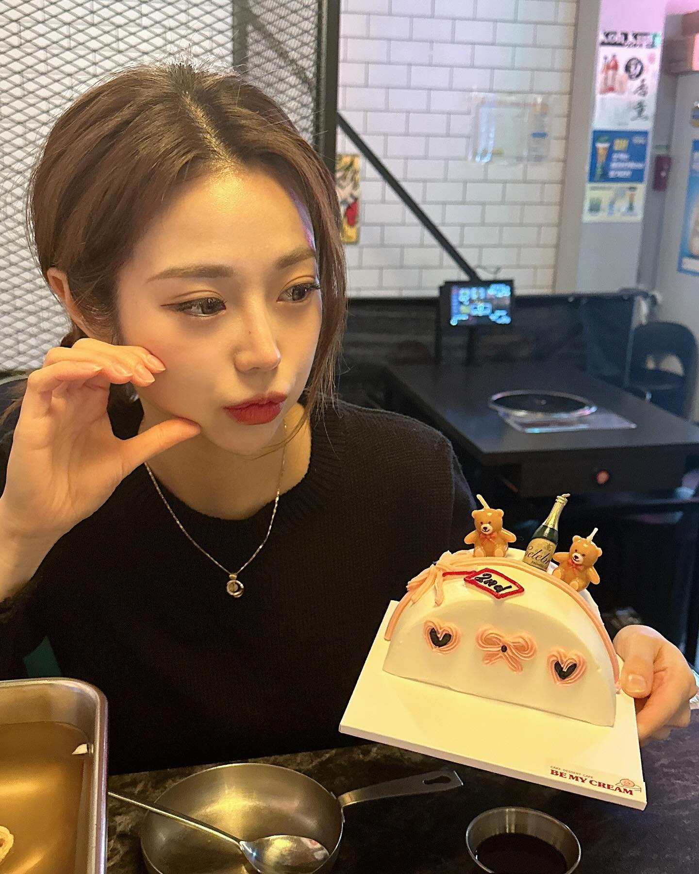 쁍 너무빠른 2년이야 ••• 🥲 훌찌렁훌찌렁 

#오뎅바 #레터링케이크