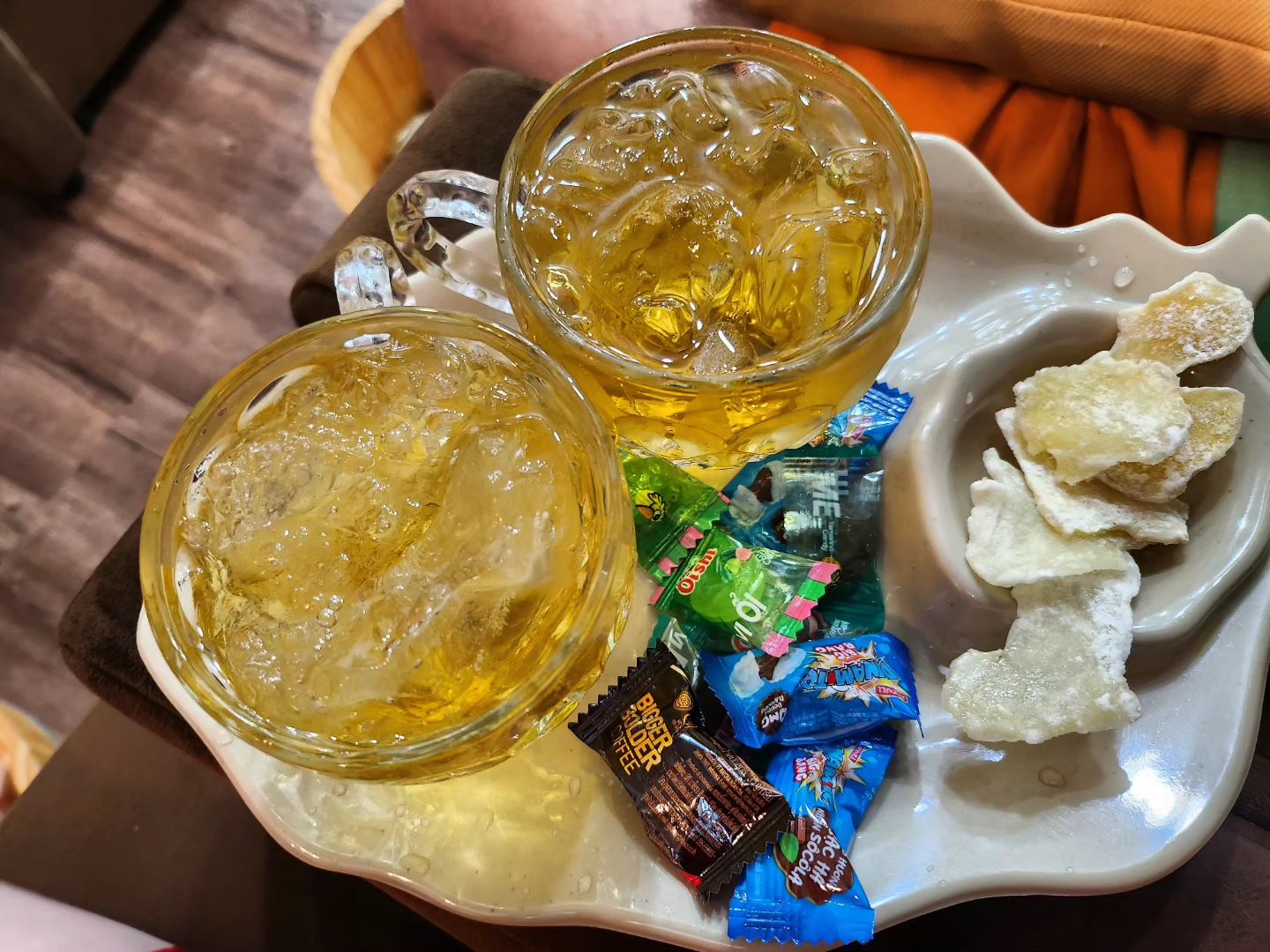 발마사지 받으려고 왔다👍👍👍
오늘 실껏 물놀이하고~
워터파크,리조트 메인풀에서 신나게 놀고 ~ 망고스파 갔다가 3명밖에 바로 할수없다고해서 옆집에서 발마사지하고 마지막날 전신예약함

#나트랑 #나트랑으로출발✈️ #발마사지  #1일1마사지
