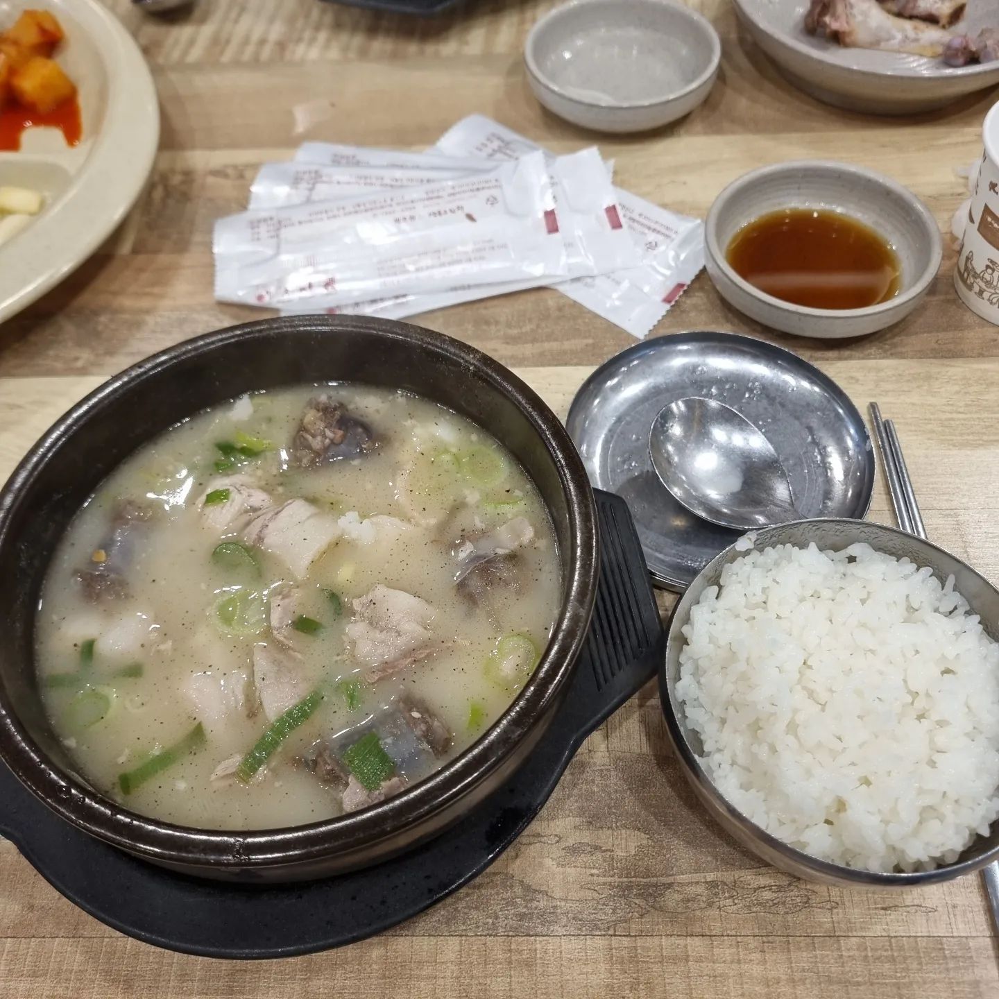 서울 촌사람들과 간만에 순대국밥 ! #밀양순대돼지국밥