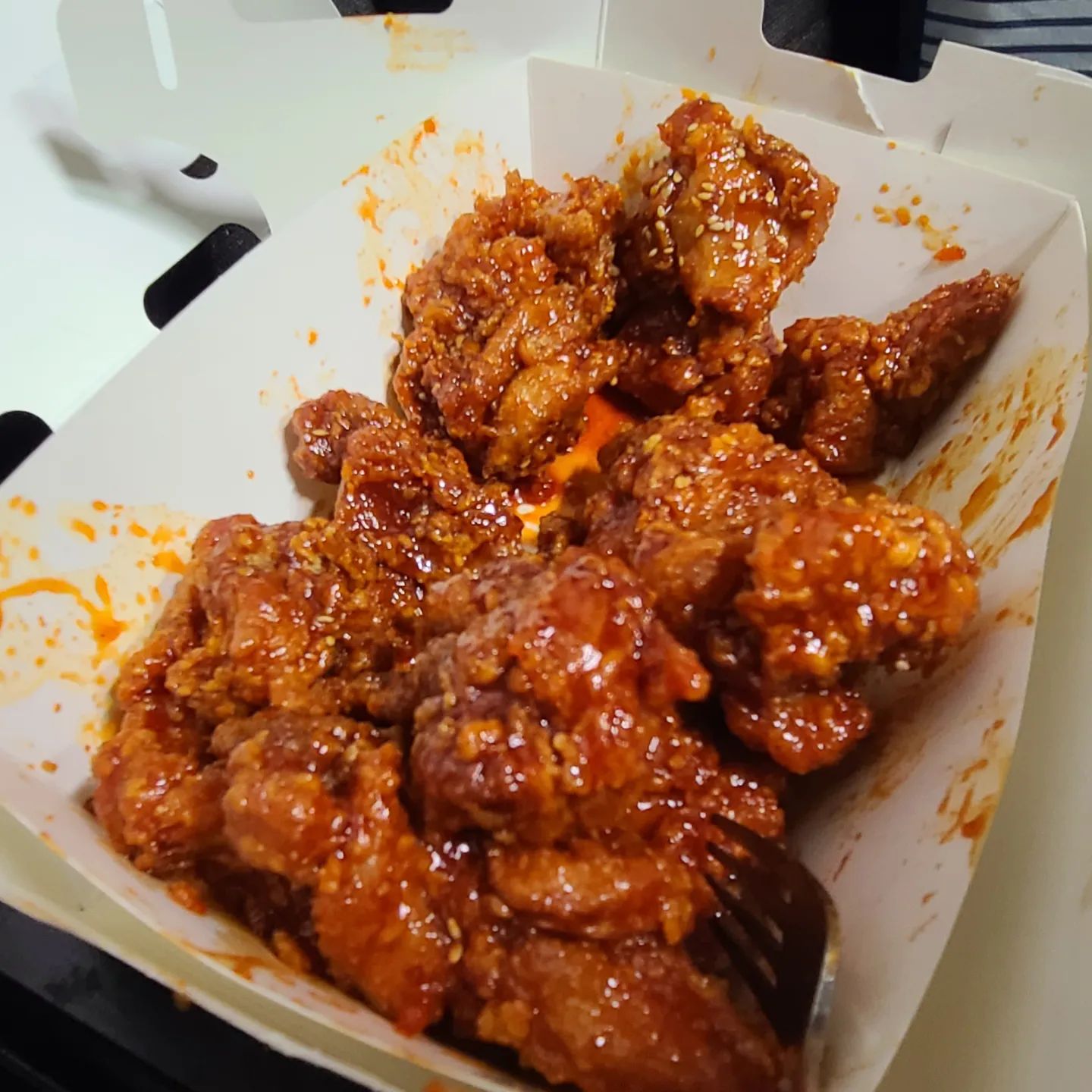 #방이동맛집 #작살치킨 저는 멕시카나가 더 맛있는데 첮째는 요기가 더 맛있다고 하네요
#방이동먹자골목맛집 #작살치킨송파구청점 #양념치킨