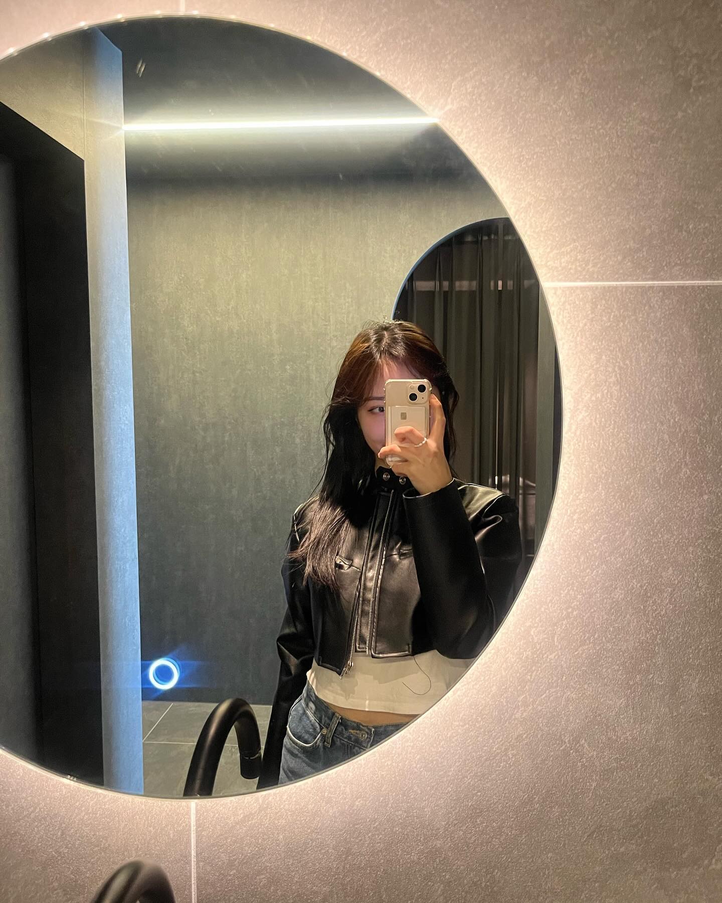 너무 내 취향저격인 원장님네 😚
가운 챙겨가기 메모 📝

영상 정지화면 아님주의 
Mts기본을 알면 빨리 할 수가 없죠오

#대구피부관리 #피부교육문의 #피부교육 #대구여드름 #바이오필링 #엑소15698 #mts교육
