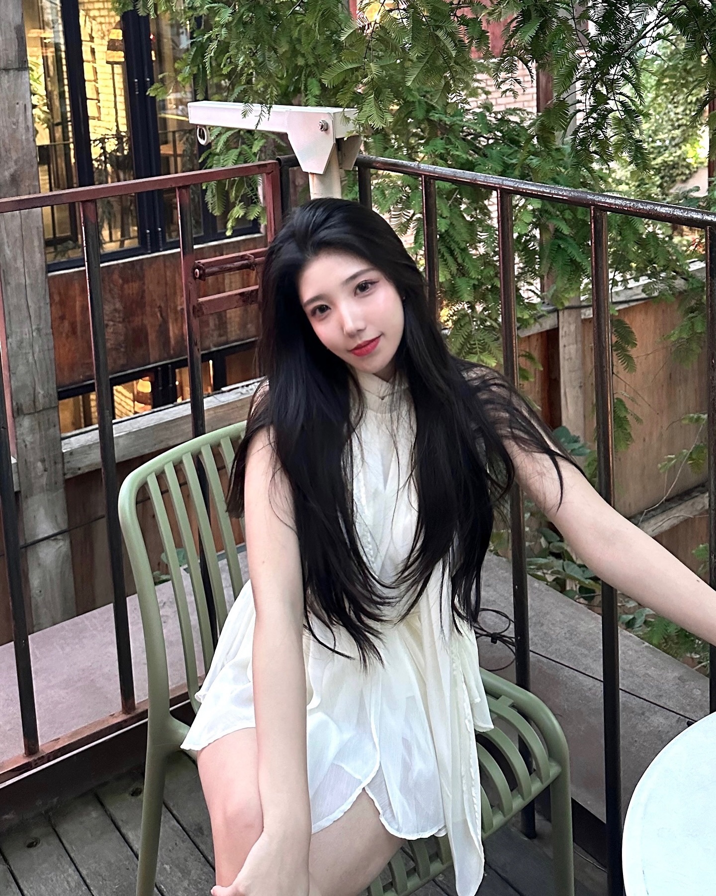 저 뭐 달라진거 없어용 ?
피부 고민은 끝이 없다지만 요즘 얼굴 라인이 신경쓰였어요 😕

그러다보니 리프팅에 관심이 생겨 #더셀피부과 에 다녀왔어요.
최근에 출시됐다는 #온다리프팅 으로 시술했는데
겁쟁이인 저도 괜찮았을만큼 통증도 없구 효과도 최고 ˳˳♡⃝ 

더셀은 남녀 전문의 6분의 원장님들께서 
직접 진료와 시술을 담당해주셔서 더 신뢰가 생겼어요!
꼼꼼하고 세심하게 관리해 주셔서 만족도 최상이었어요.
병원 시설도 넓고 깔끔한데다가 넘 친절하셔서 왕 추천드려용 🫶🏻

thecellskin #thecellskin #피부심 #더셀랩 #선릉역피부과 #대치동피부과 #한티역피부과 #역삼동피부과 #연예인피부과 #피부과전문의 #피부과추천