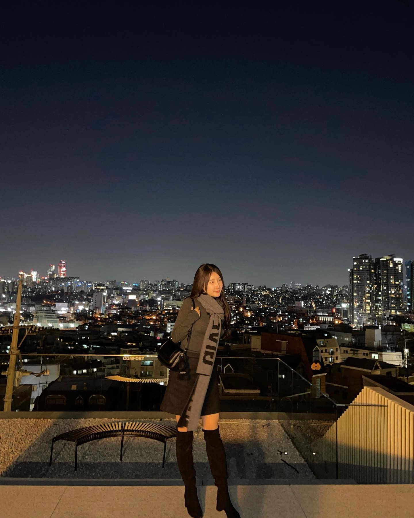 다들 즐거운 주말 보내셨나요~? 🖤

주말은 또 왜 이렇게 시간이 빨리 가는지... 
돌아오는 주도 힘내보자고요!

(이쁜 야경 🌃보고 힐링하세요..⭐)

#노드유#NODU#무신사#MUSINSA#콤포트서울