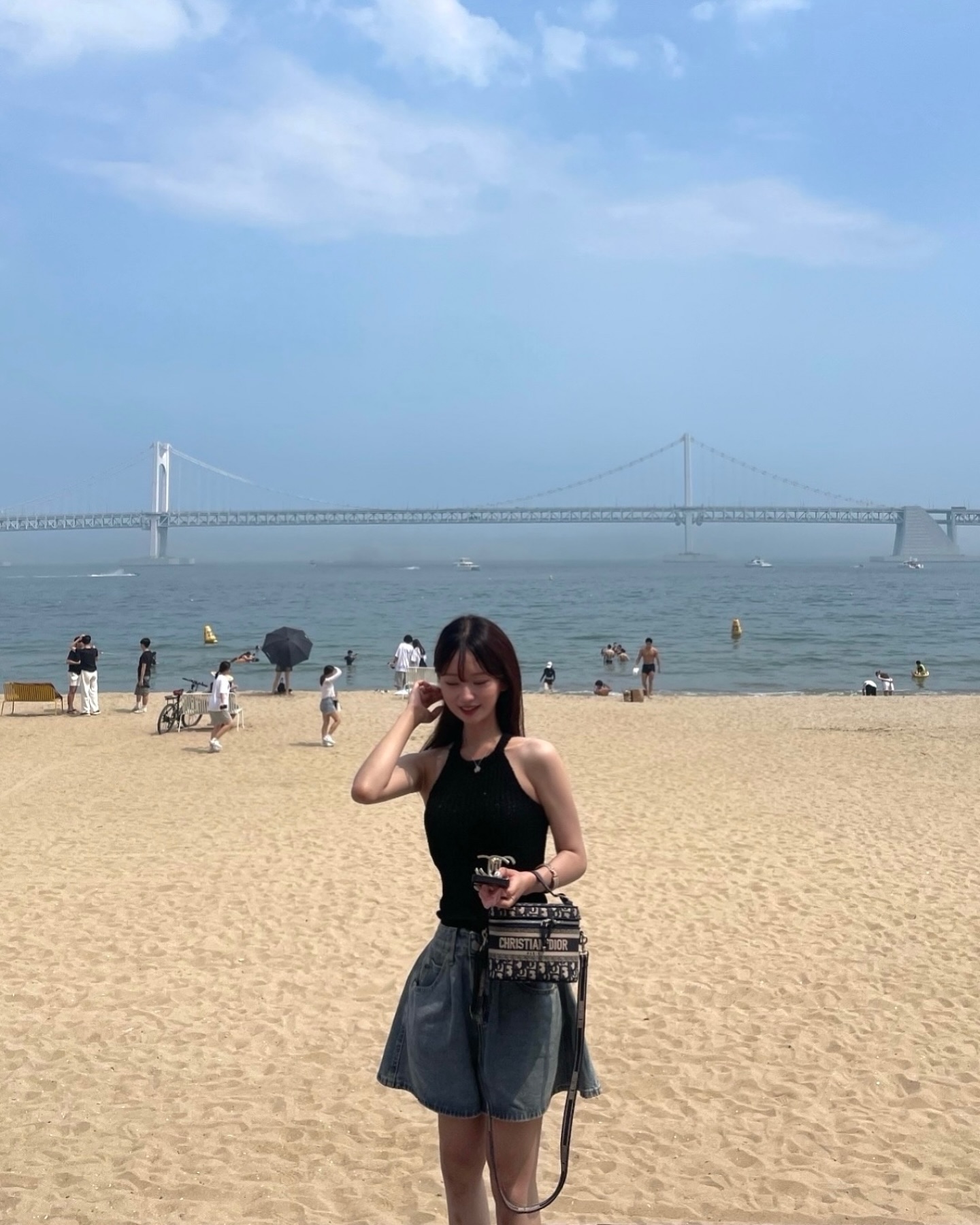 🕶️👙🏖️🐬🫧