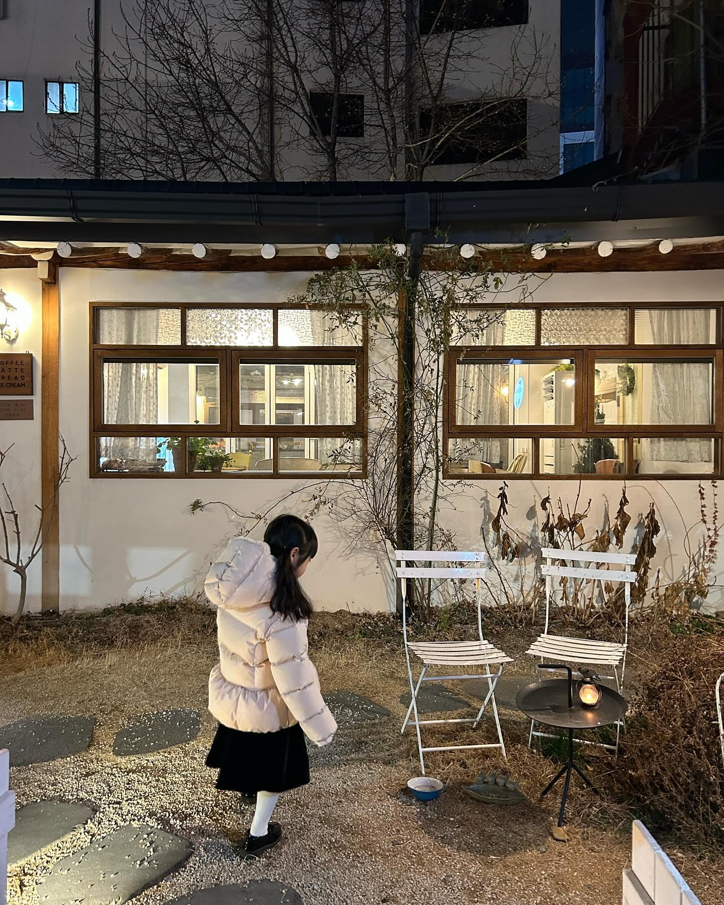 아까워서 못먹는 마리쿠키🐶
