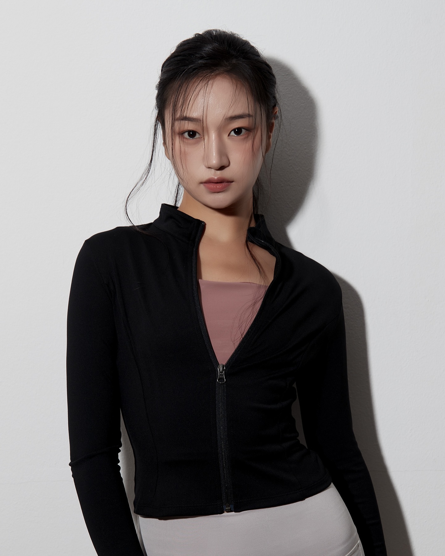 Let's go run🏃🏻‍♀️
러닝하러 가실래요?

kwangsu__lee 
makeup_.jy