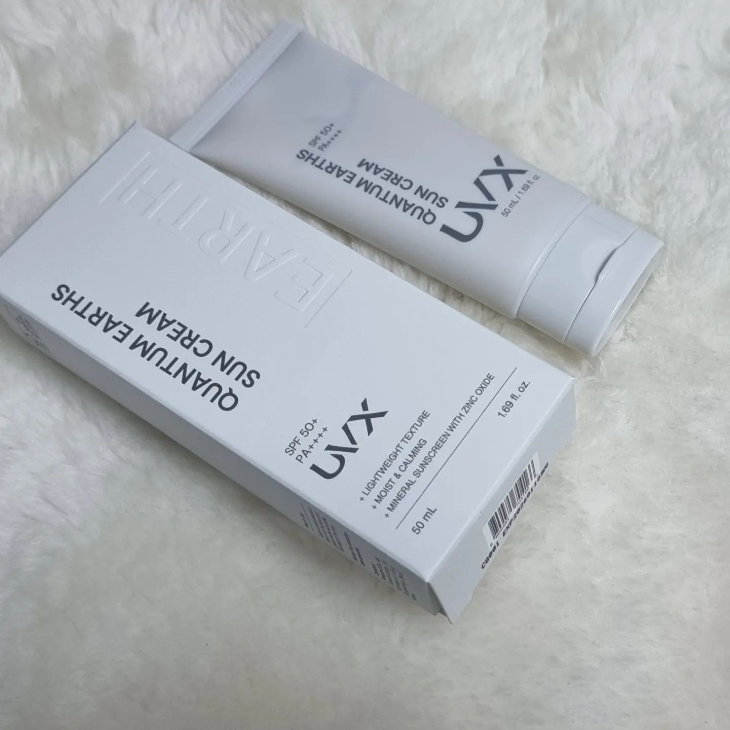 #협찬 uvx_suncare #어스무기자차선크림 #UVX

고농축 수분크림 같은 느낌이랄까.
자외선차단도 되고 자연스런 커버력이 되네요.
촉촉하고 산뜻한 마무리가 마음에 들어요.
백탁현상없이 사용할 수 있어서 롷아요.
순해서 데일리로 쓰고 있어요.

#진정선크림 #뷰티블로거 #무기자차선로션 #무기자차 #백탁없는선크림 #미백 #맛집 #홍조 #뷰스타그램 #주름개선 #08L #무기자차선크림 #뷰스타파비올라 #신상품나왔을땐 #뷰티