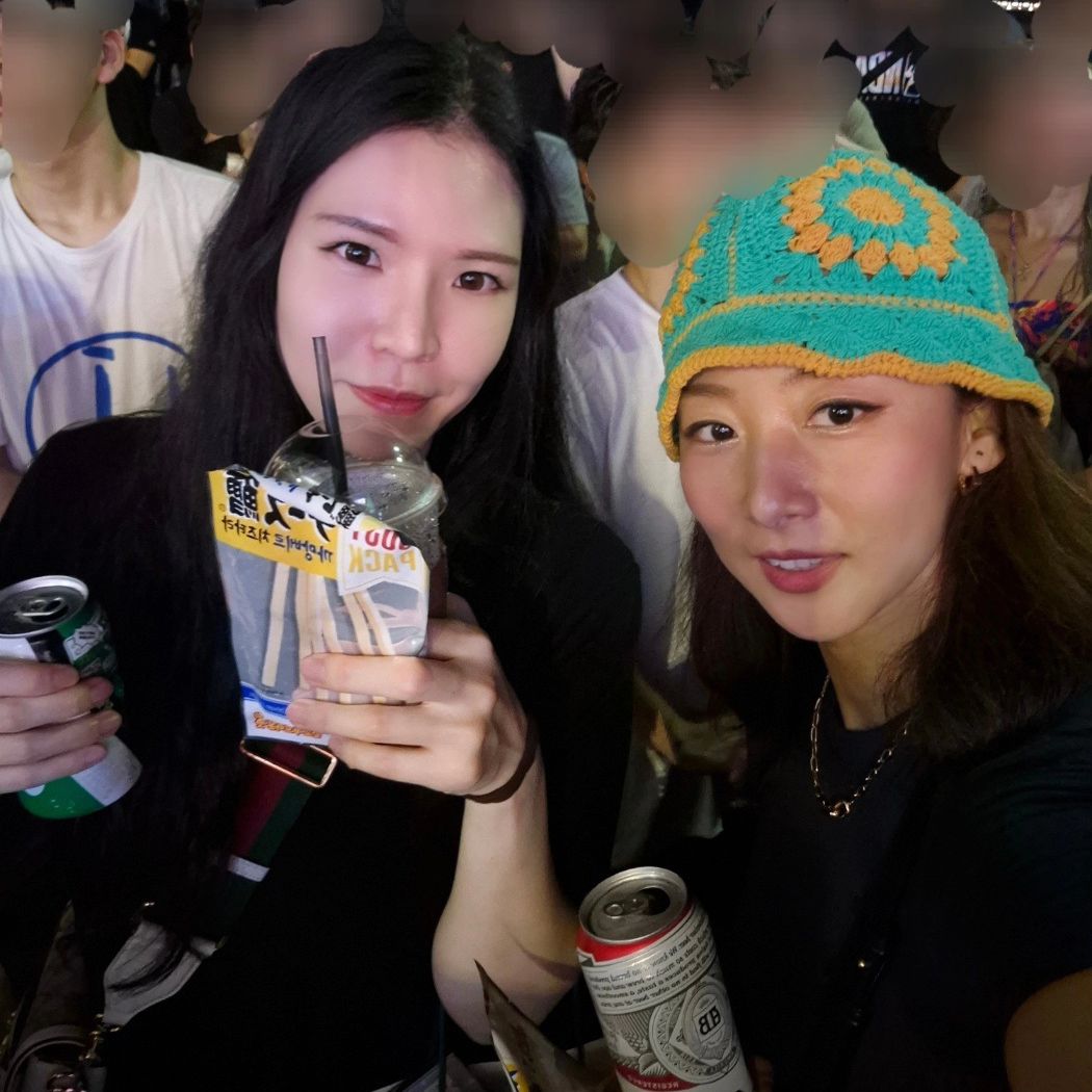 나 왜케 눈 부릅 떴..?
갈 생각 없다가 김종국은 한번 보고싶은데?
이러다 급 보러가서 진짜 신나게 놀았다 🫶🏻

맥주축제 가서 디카페인 아메리카노와 사이다로
논 사람ㅋㅋㅋㅋㅋㅋㅋㅋㅋㅋㅋㅋ
서호 낳고 처음으로 단유 생각 했네 😊😊😊

#하얀콩과까만콩