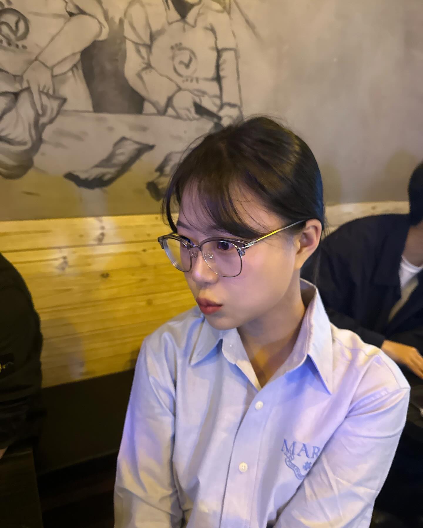 어제 사진 많이 찍을걸!!!ㅡㅡ
잠깐 올렸다가 지워야지 후후