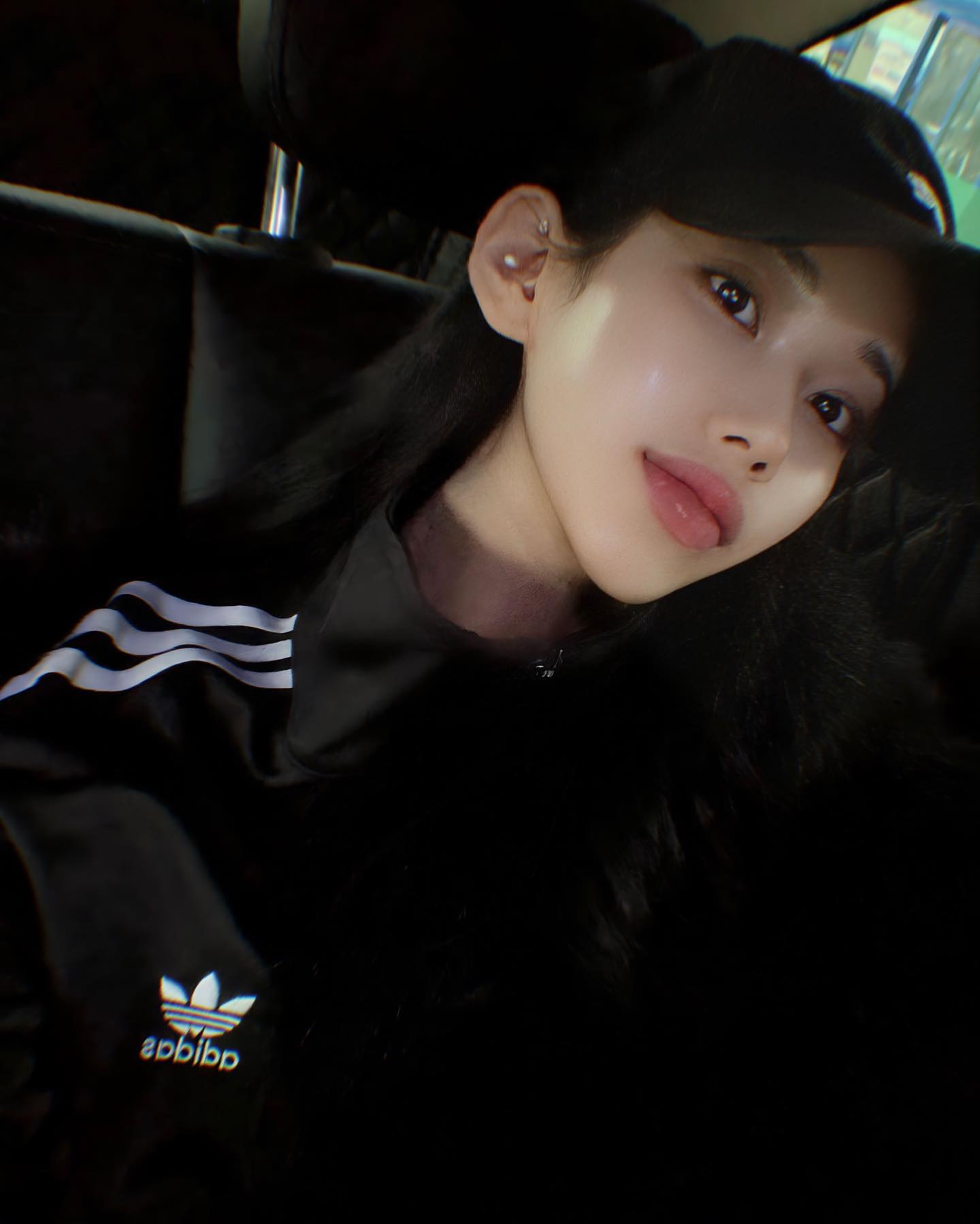 🖤🩶〰️🖤🩶
