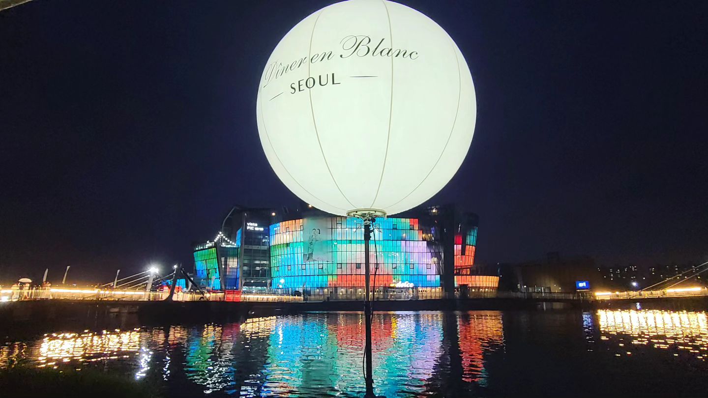 좋은 사람들이랑 만나고 좋은 시간 보내는게 제일 행복해~❣️
비와도 색다른 경험이라 너무 좋아
다음에 또 가고싶다🥰
🤗
#디네앙블랑 
#디네앙블랑서울 
#dinerenblanc