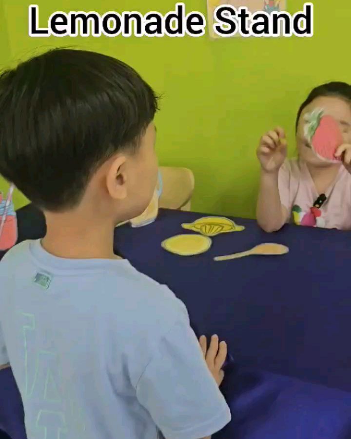 어떤 영어학원을 보낼까?? 하고 고민하던 엄마의 선택!
MilkEnglish 지아,지오가 3월부터 즐겁게 다녀주고 있어서 너무 기쁘다. 원어민 수업에 딱딱하지 않은 수업으로 아이들도 즐겁고, 실력도 성장하는 것 같아 엄마도 너무 뿌듯하다. 더 힘내보자 파이팅!!

#보정동영어학원 #milkenglish #영어학원 #죽전영어학원 #닥터수밀크잉글리쉬 #밀크잉글리쉬 #유치부영어 #초등부영어 #중등부영어 #원어민영어 #영어말하기