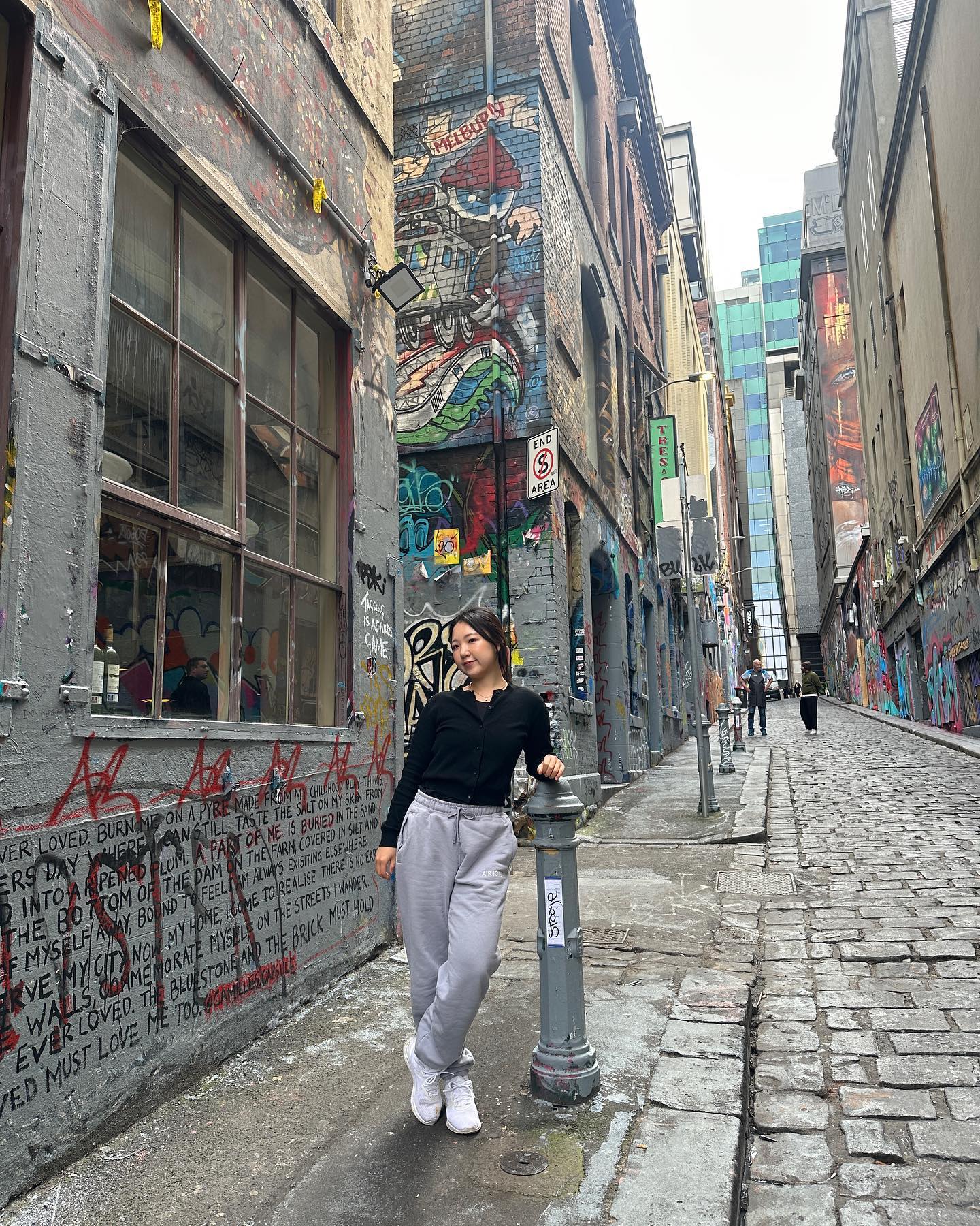 멜버른여행✈️

미안하다사랑한다 촬영지로 유명한 호시어레인🫶
뚝수정 스타일로 사진 한 번 찍어주기

그레이트오션로드
호주 여행 간다면 꼭 한번쯤 다녀오세요
호주 여행 중 가장 좋았던 곳❤️

#호주여행 #멜버른